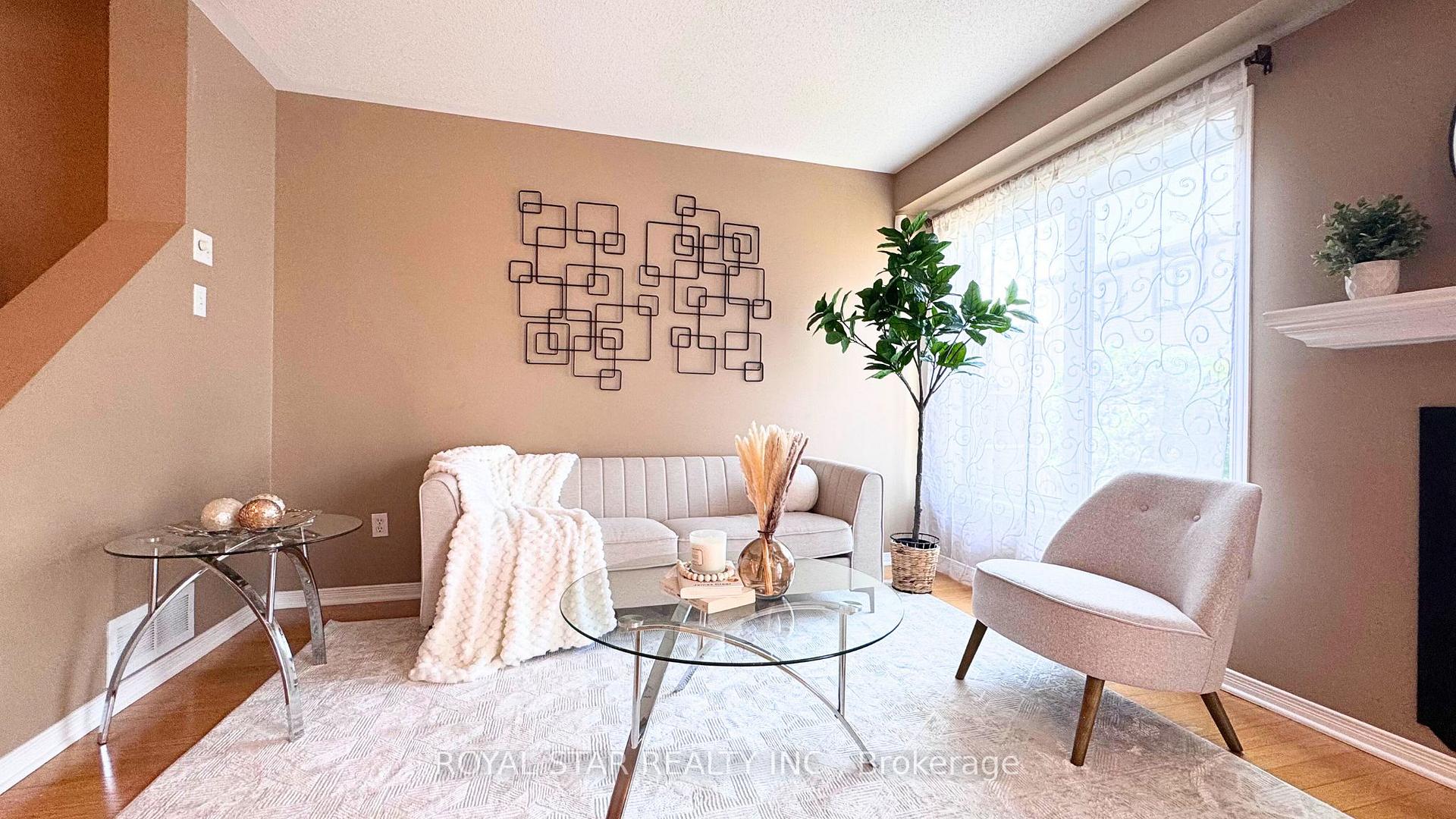 Photo 7 of 204 Catamount Court, Ottawa, Kanata - Emerald Meadows/Trailwest — HOMEH
