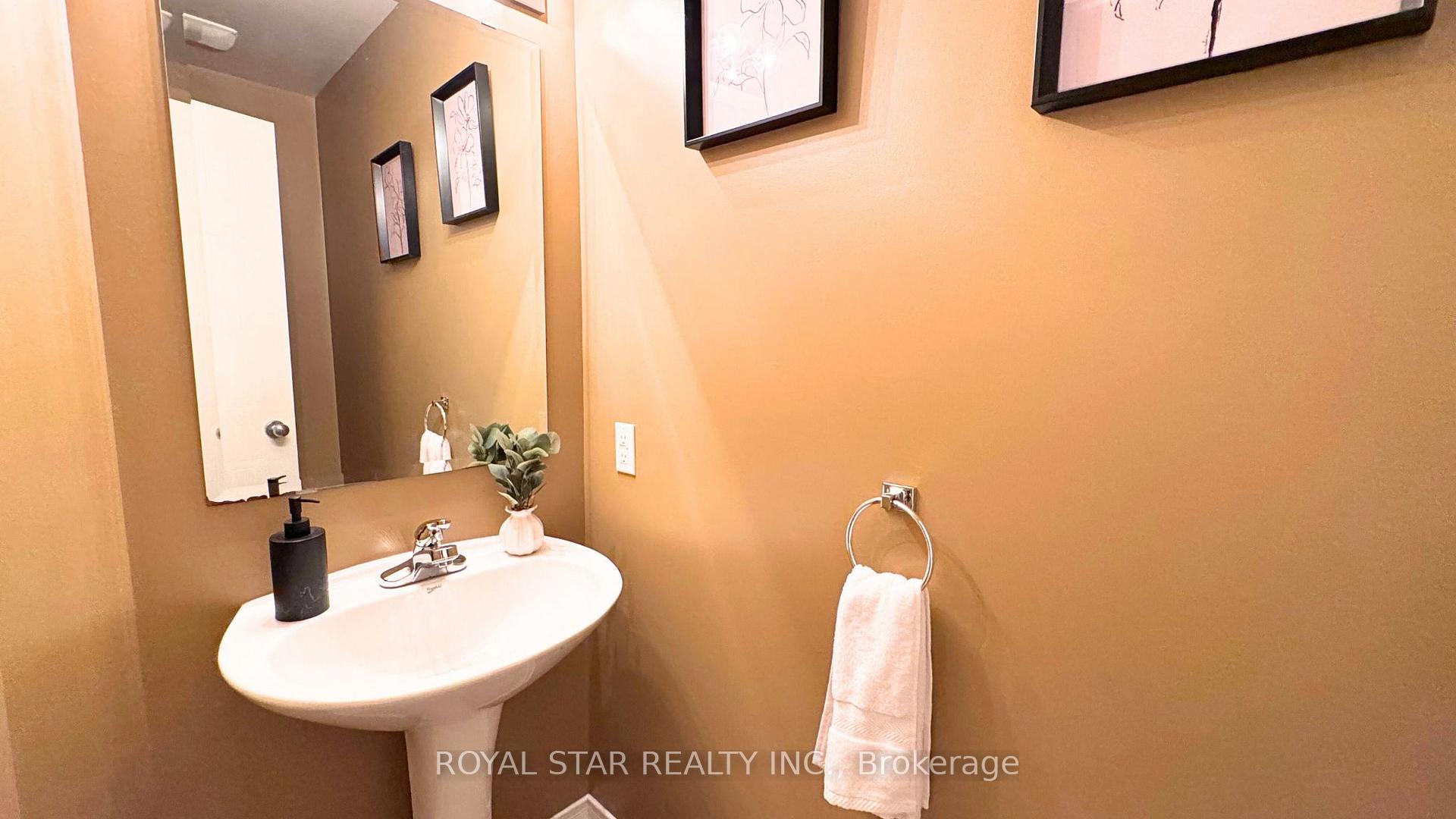 Photo 14 of 204 Catamount Court, Ottawa, Kanata - Emerald Meadows/Trailwest — HOMEH