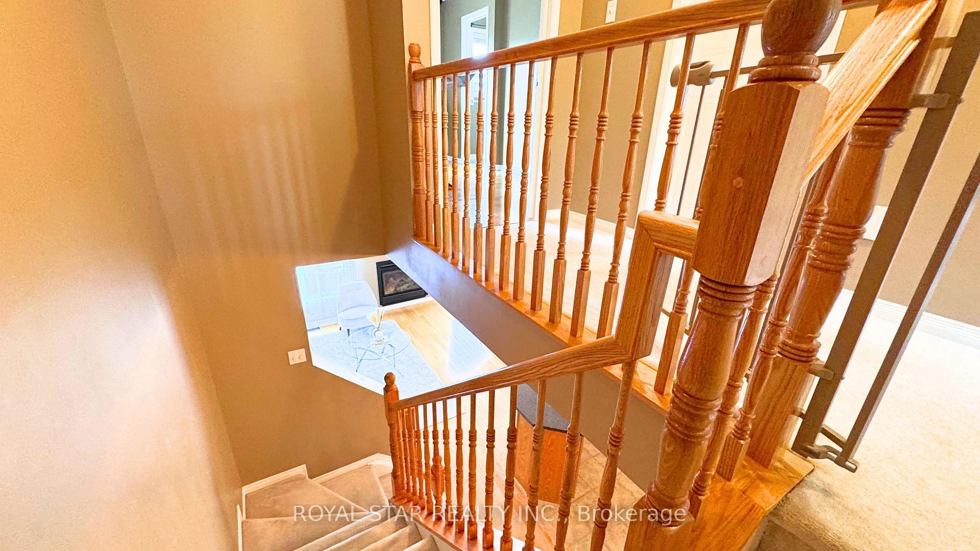 Photo 15 of 204 Catamount Court, Ottawa, Kanata - Emerald Meadows/Trailwest — HOMEH