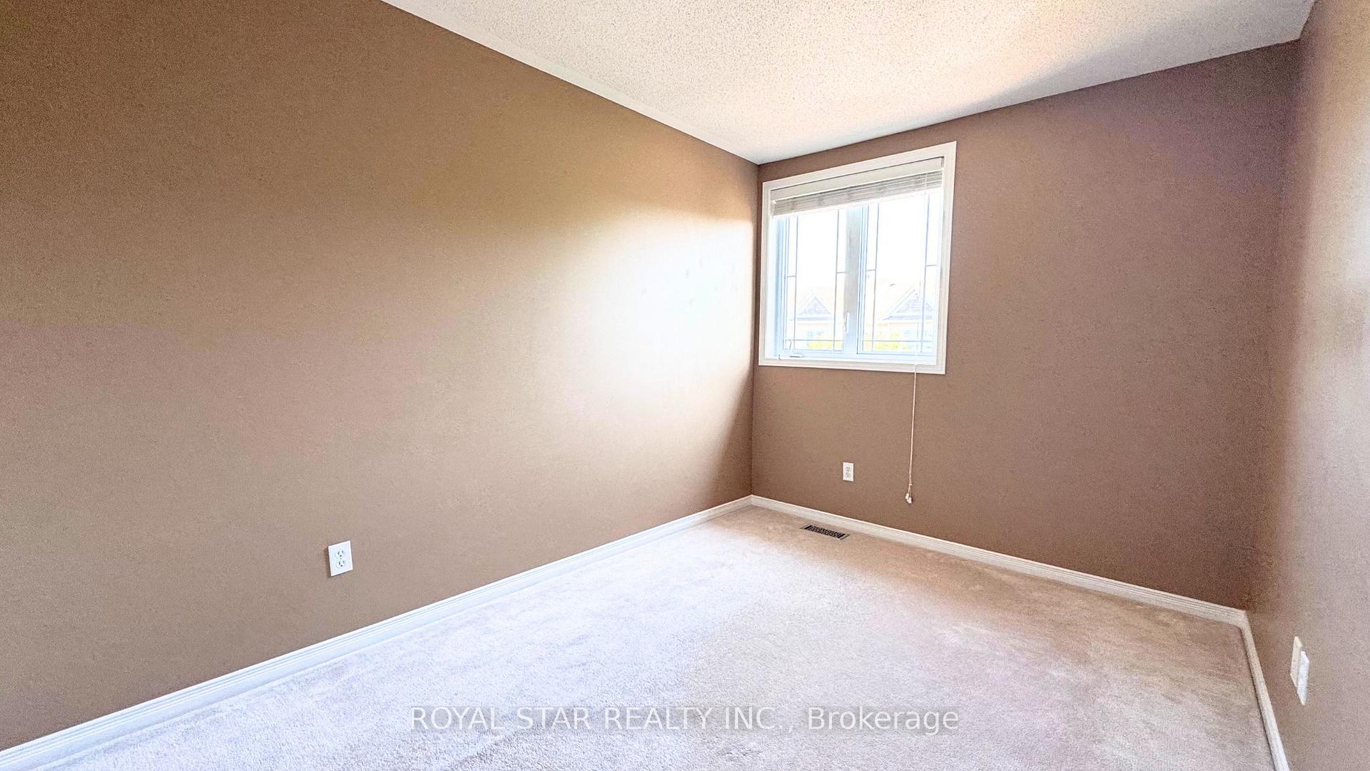 Photo 21 of 204 Catamount Court, Ottawa, Kanata - Emerald Meadows/Trailwest — HOMEH