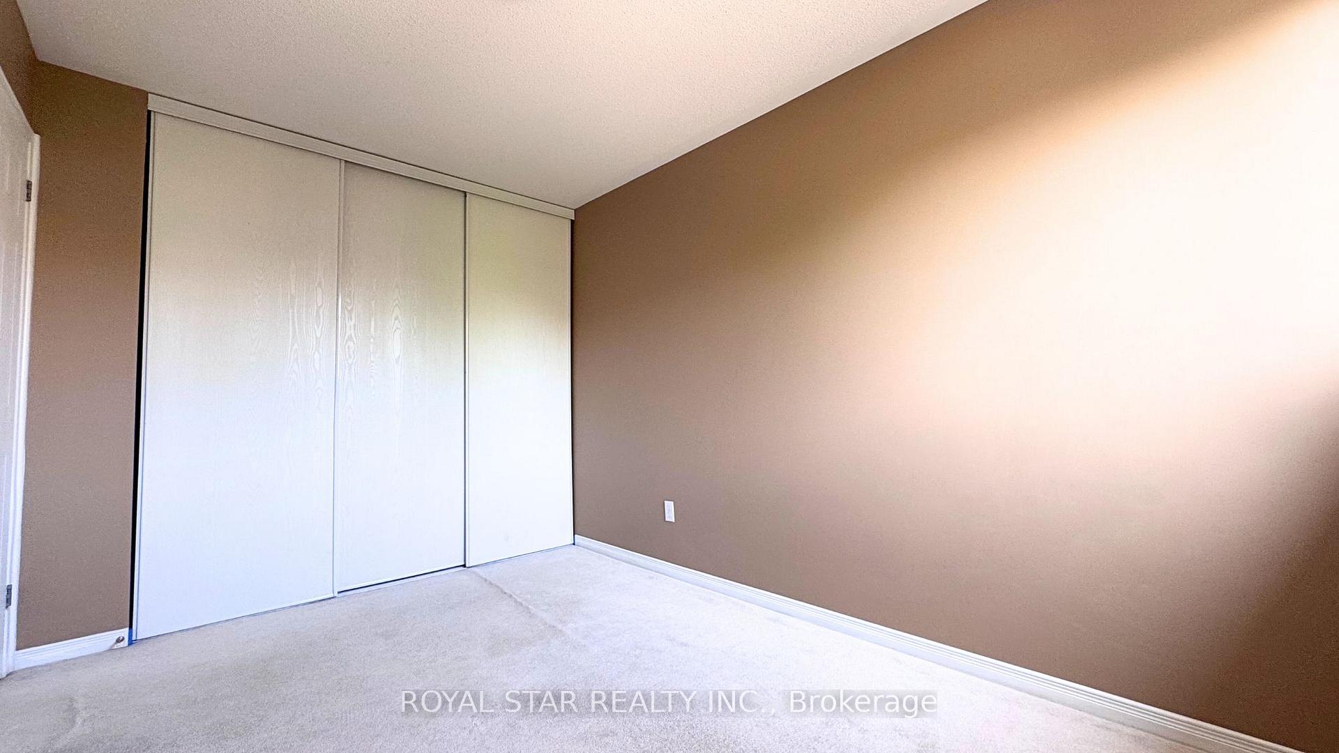 Photo 22 of 204 Catamount Court, Ottawa, Kanata - Emerald Meadows/Trailwest — HOMEH