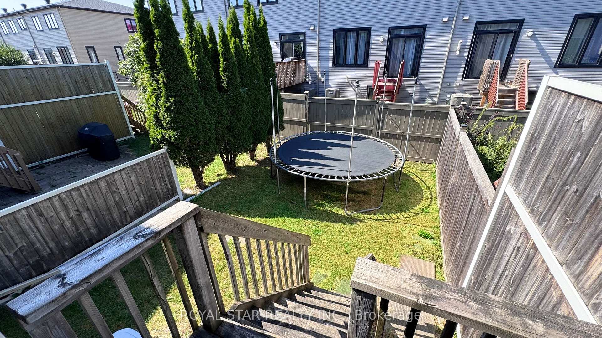 Photo 28 of 204 Catamount Court, Ottawa, Kanata - Emerald Meadows/Trailwest — HOMEH