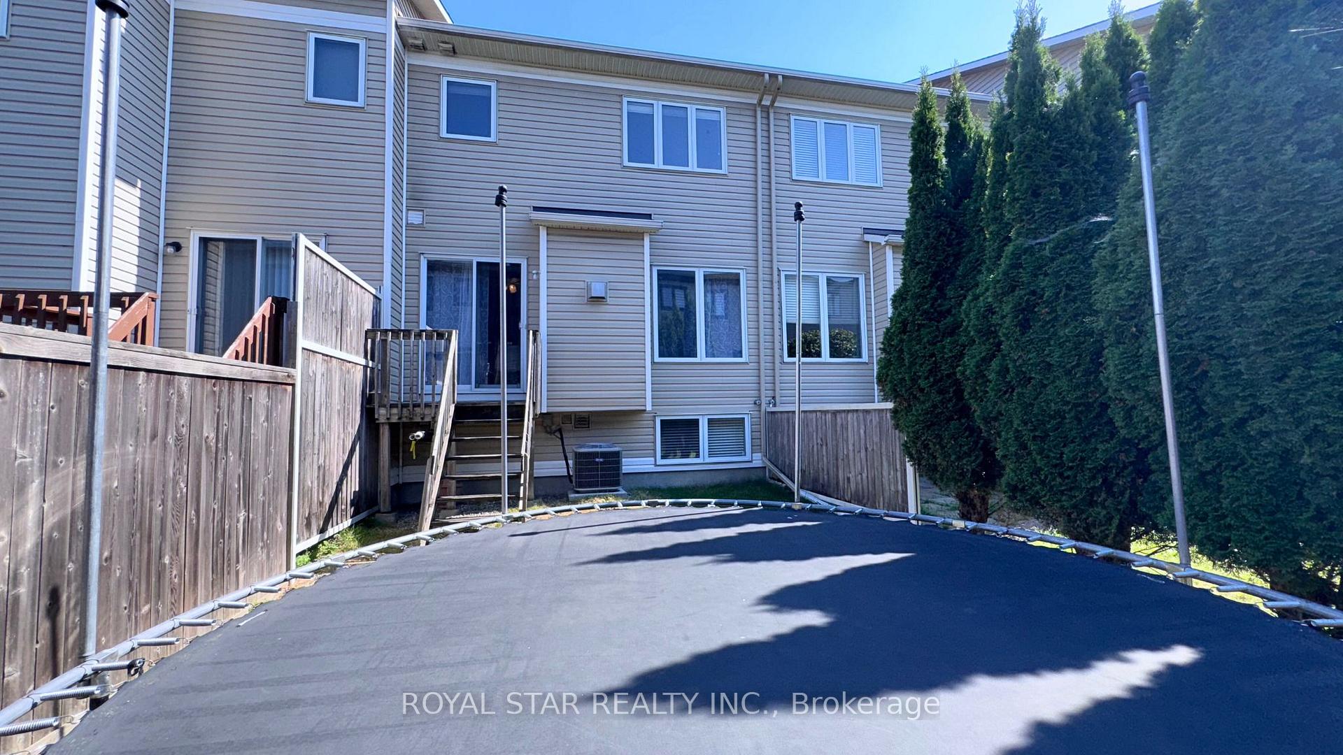 Photo 30 of 204 Catamount Court, Ottawa, Kanata - Emerald Meadows/Trailwest — HOMEH