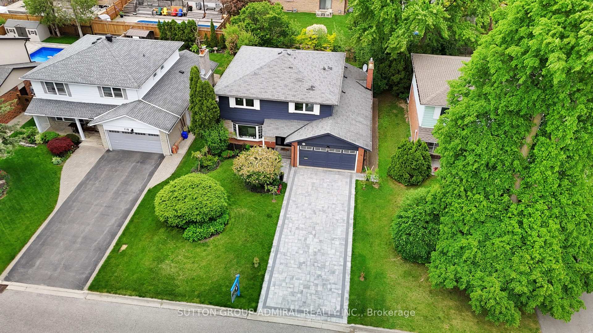 Photo 2 of 14 Thorny Brae Drive, Markham, Royal Orchard — HOMEH