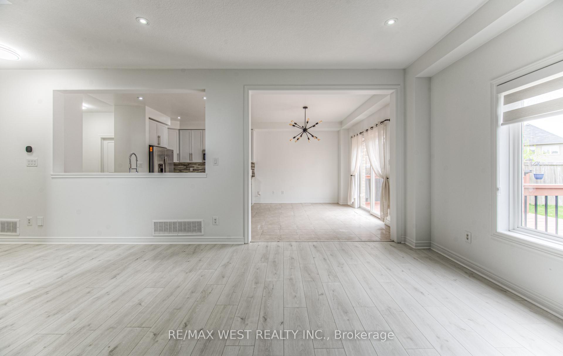 Photo 11 of 57 Creek Ridge Street, Kitchener, Doon South — HOMEH