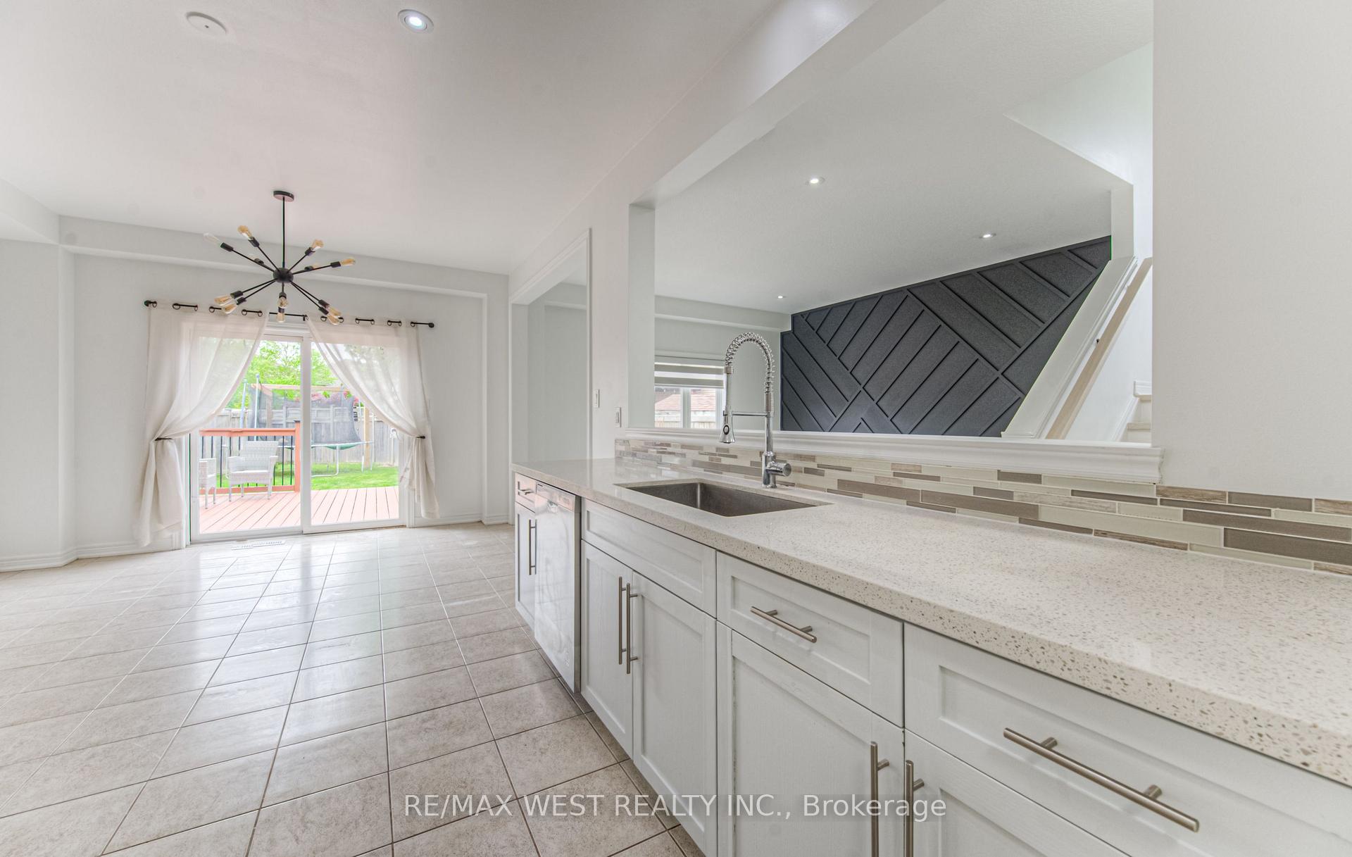 Photo 19 of 57 Creek Ridge Street, Kitchener, Doon South — HOMEH