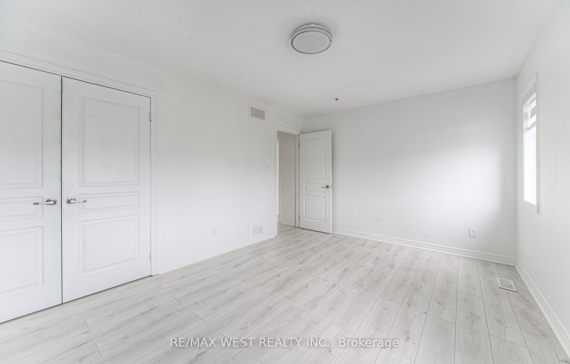 Photo 32 of 57 Creek Ridge Street, Kitchener, Doon South — HOMEH