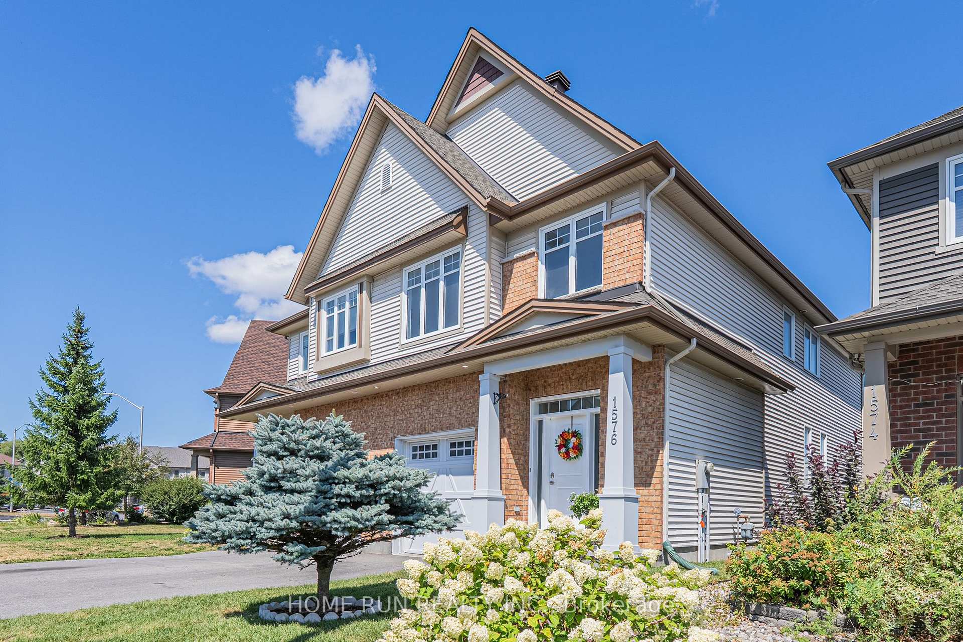 Photo 2 of 1576 Carronbridge Circle, Ottawa, Kanata - Emerald Meadows/Trailwest — HOMEH