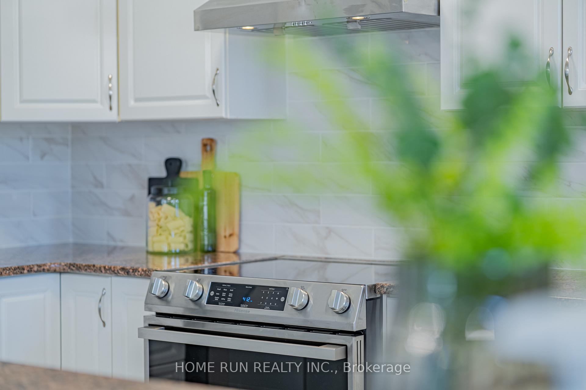 Photo 13 of 1576 Carronbridge Circle, Ottawa, Kanata - Emerald Meadows/Trailwest — HOMEH