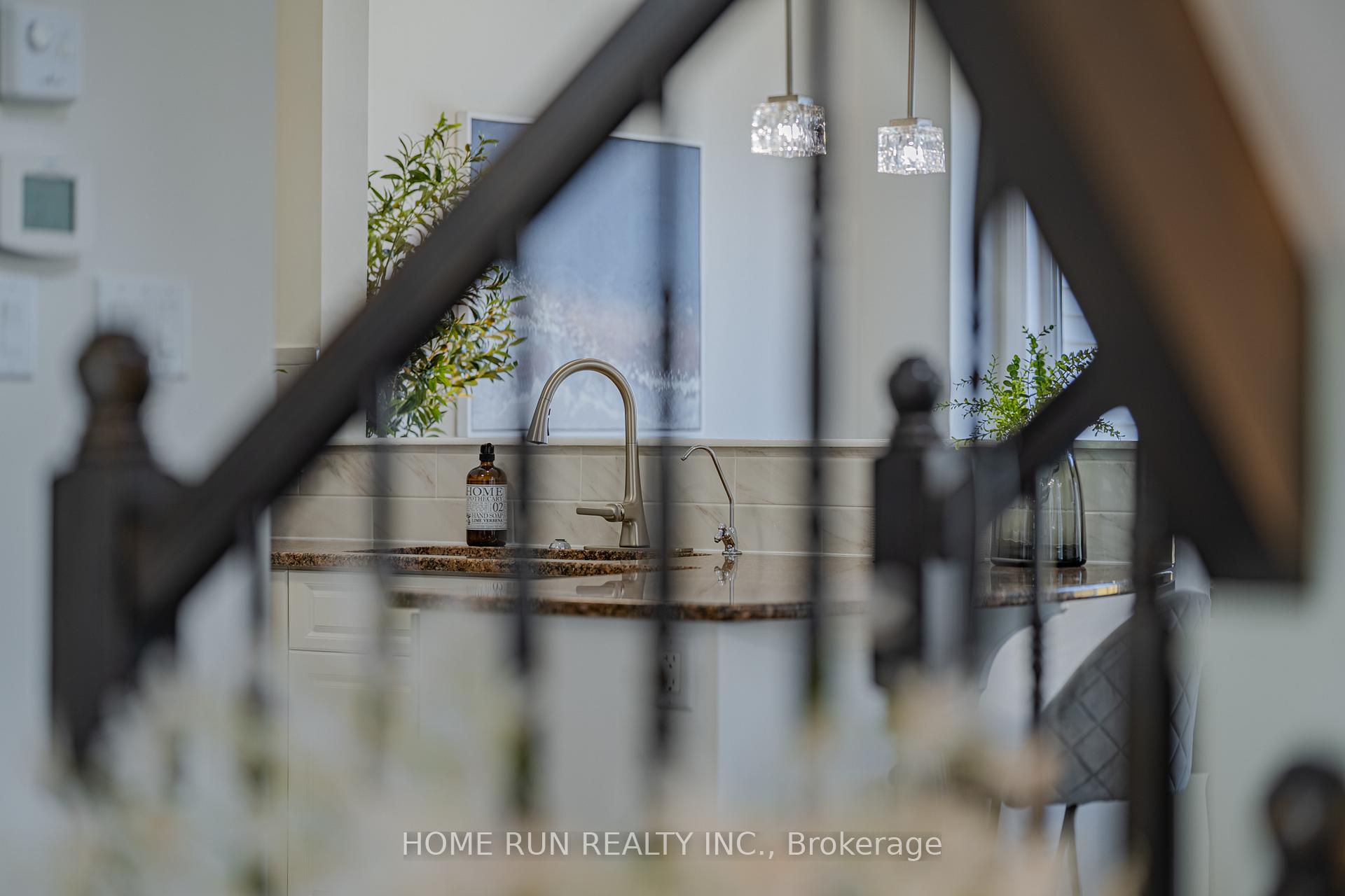 Photo 15 of 1576 Carronbridge Circle, Ottawa, Kanata - Emerald Meadows/Trailwest — HOMEH
