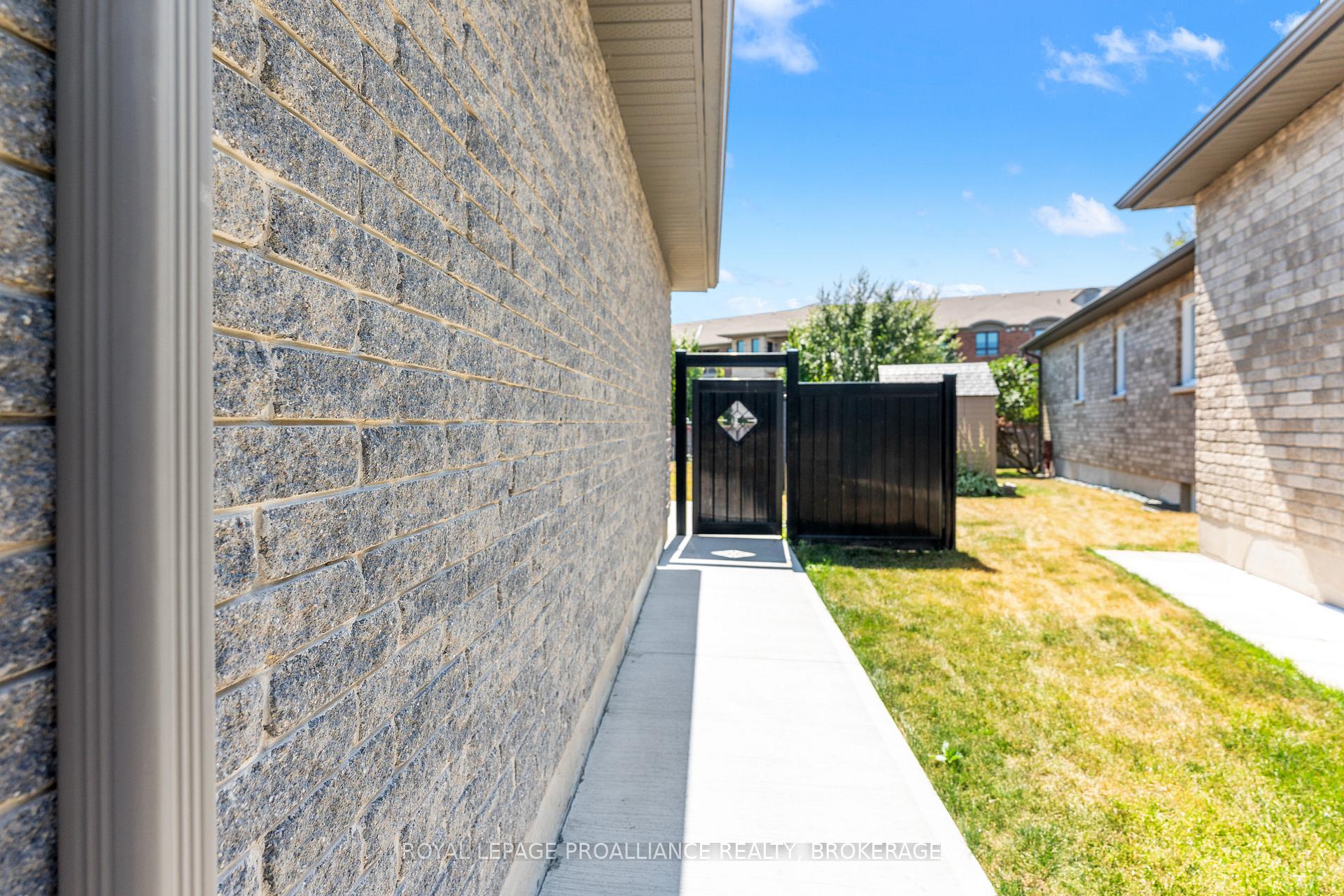 Photo 36 of 497 Sydney Street, Kingston, City Northwest — HOMEH