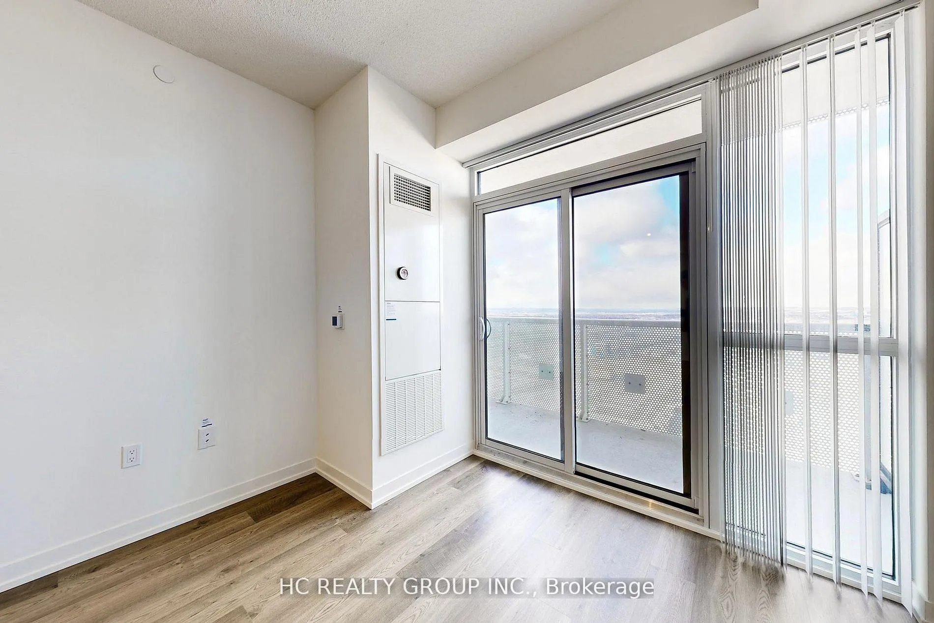 Photo 10 of Unit 4803, 8 Interchange Way, Vaughan, Vaughan Corporate Centre — HOMEH