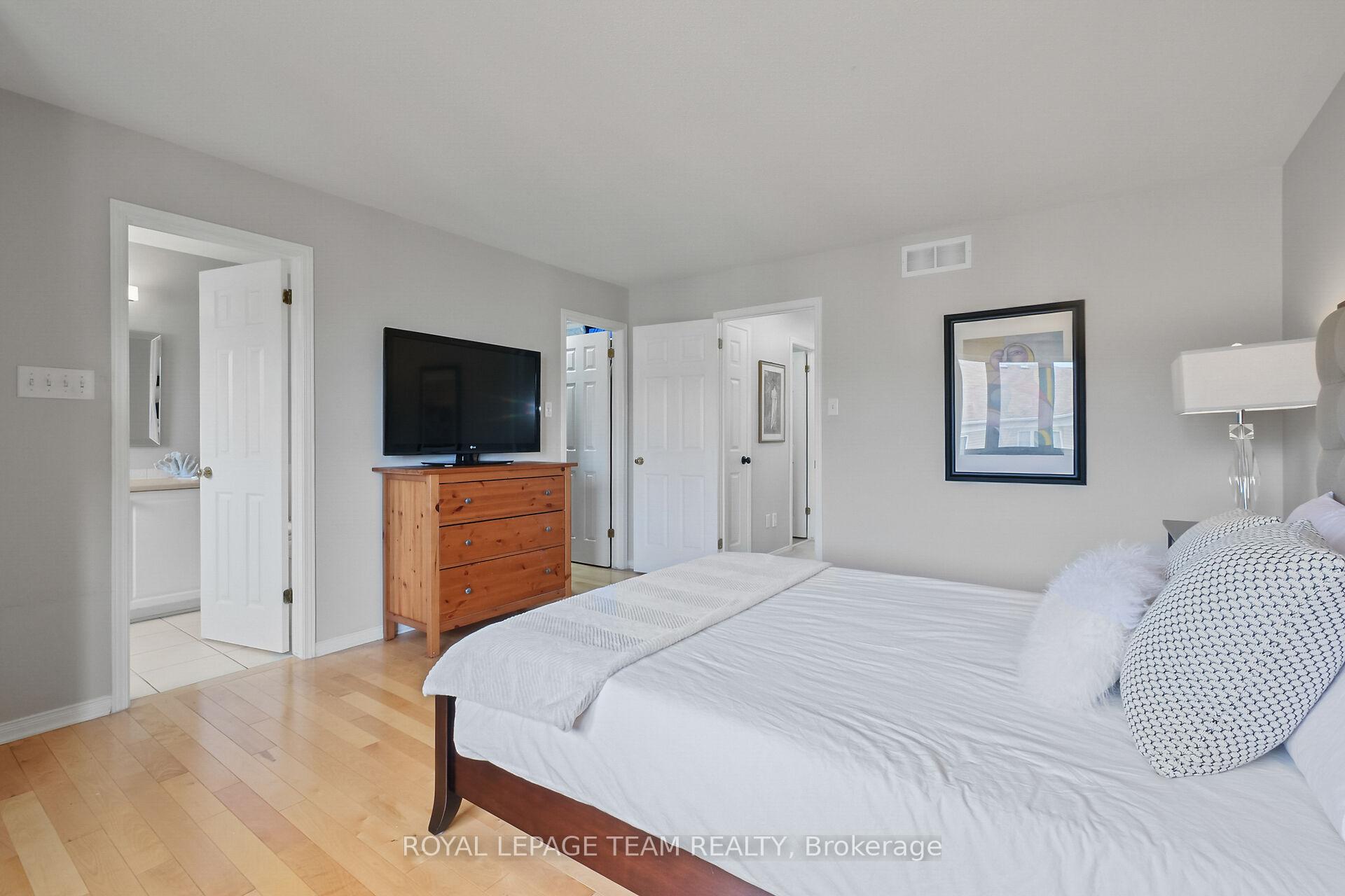 Photo 25 of 2072 Dunollie Crescent, Ottawa, Kanata - Morgan's Grant/South March — HOMEH