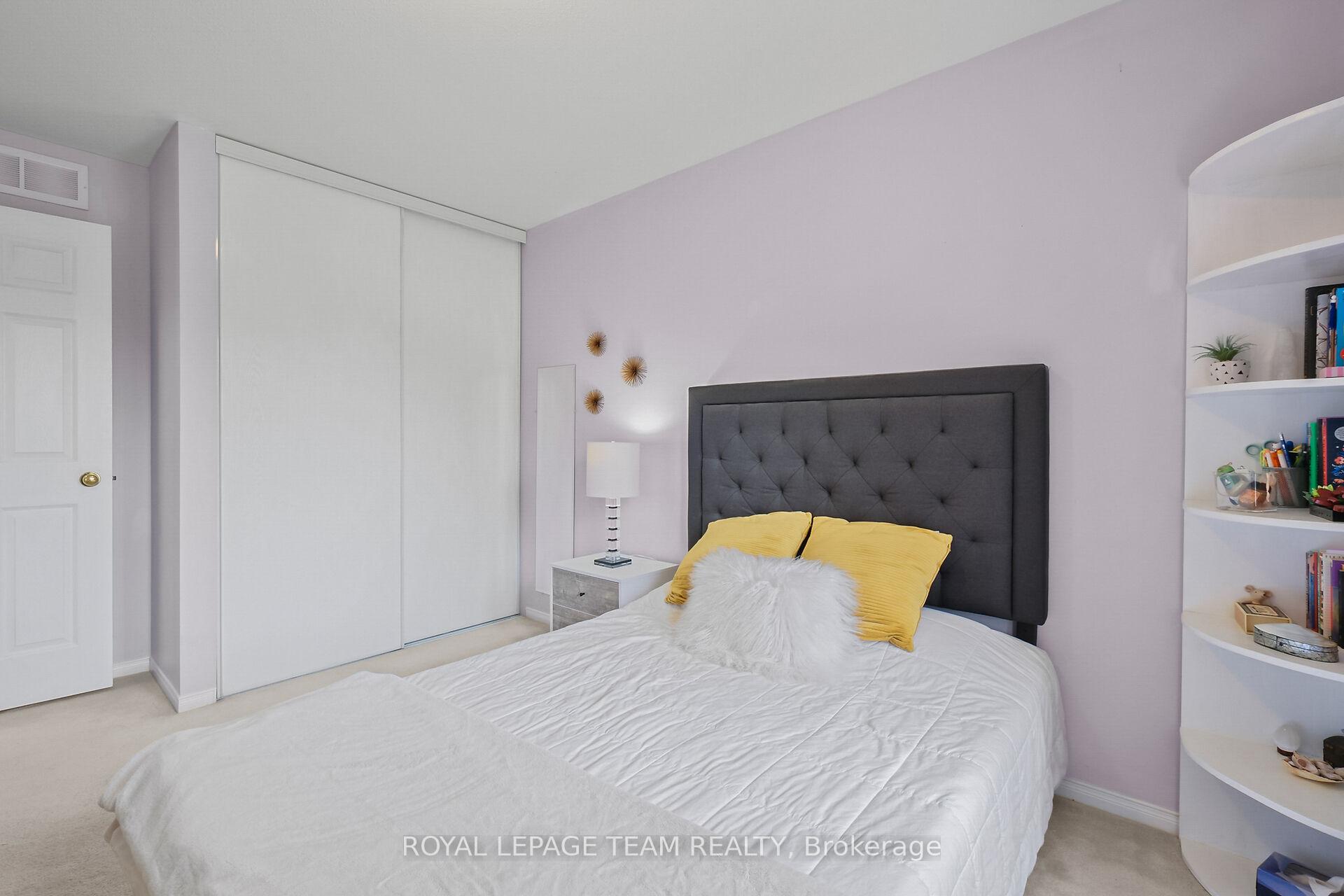 Photo 31 of 2072 Dunollie Crescent, Ottawa, Kanata - Morgan's Grant/South March — HOMEH