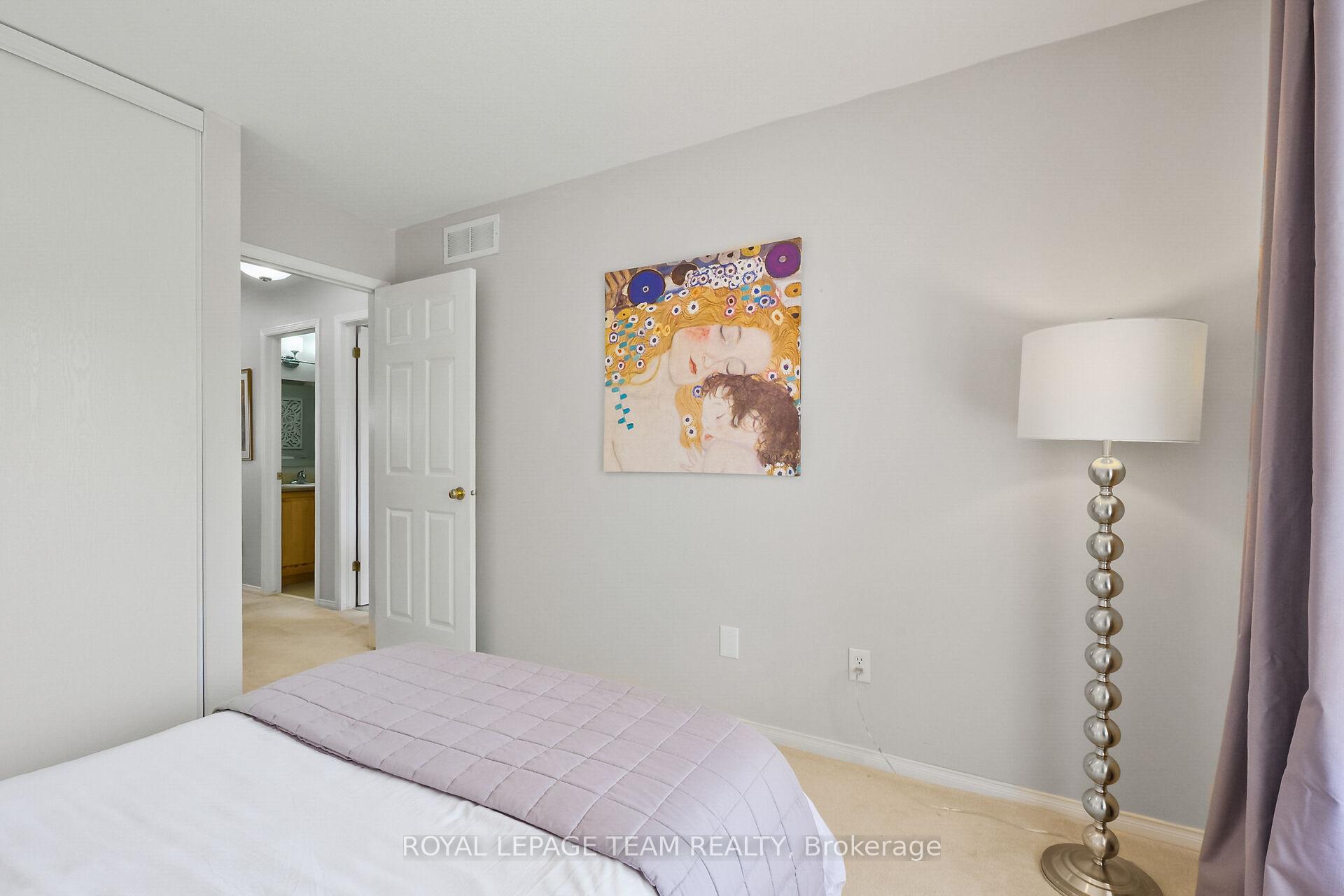 Photo 34 of 2072 Dunollie Crescent, Ottawa, Kanata - Morgan's Grant/South March — HOMEH