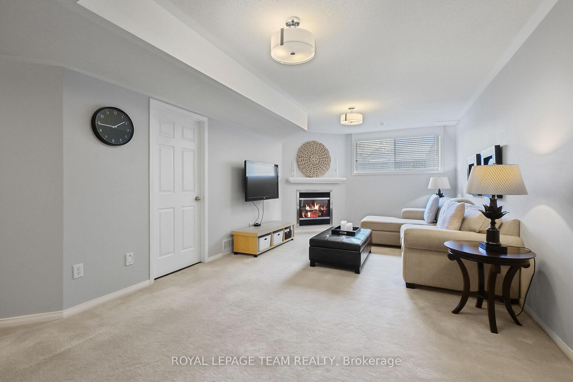 Photo 38 of 2072 Dunollie Crescent, Ottawa, Kanata - Morgan's Grant/South March — HOMEH