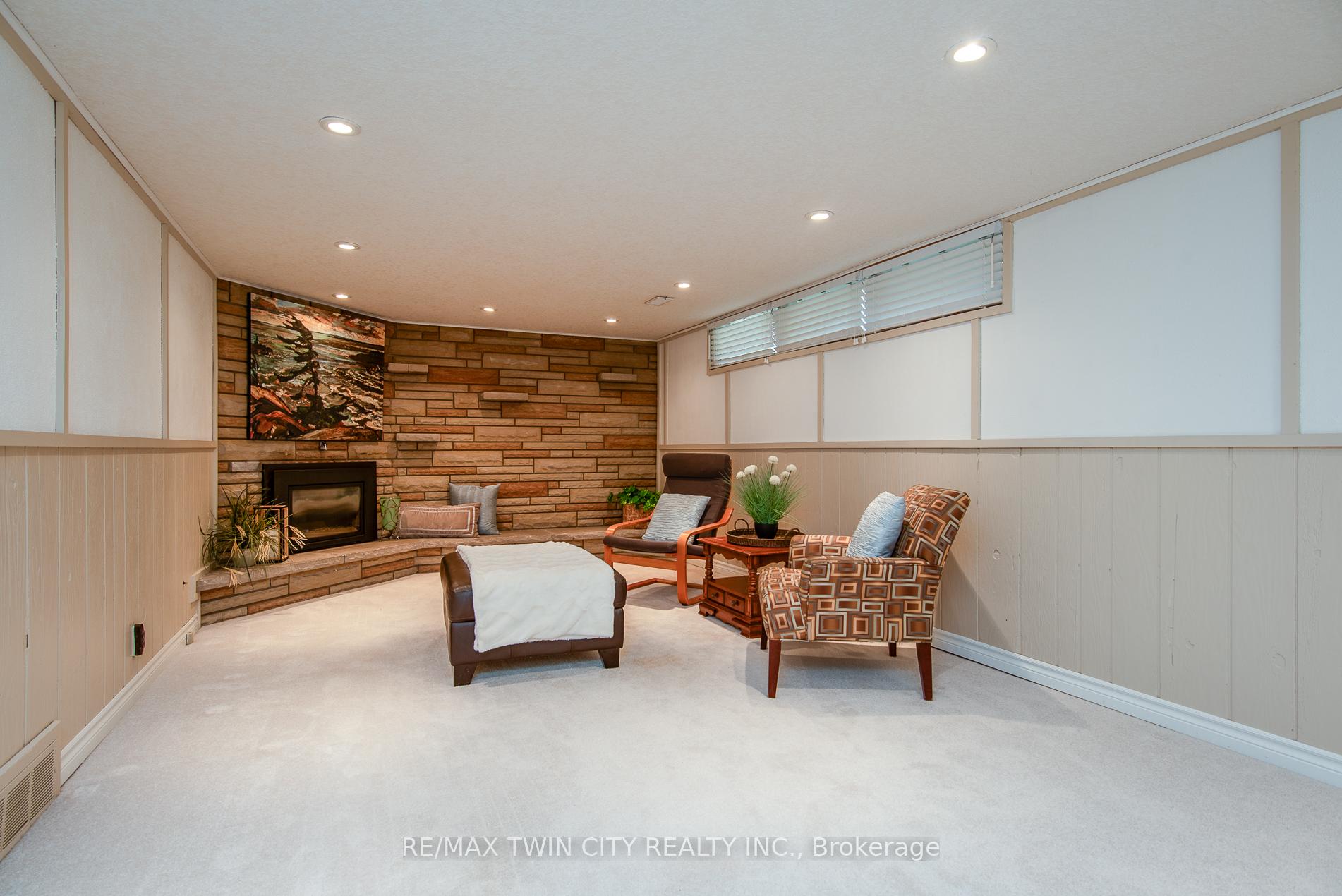 Photo 28 of 31 Carwood Crescent, Kitchener, Rockway — HOMEH