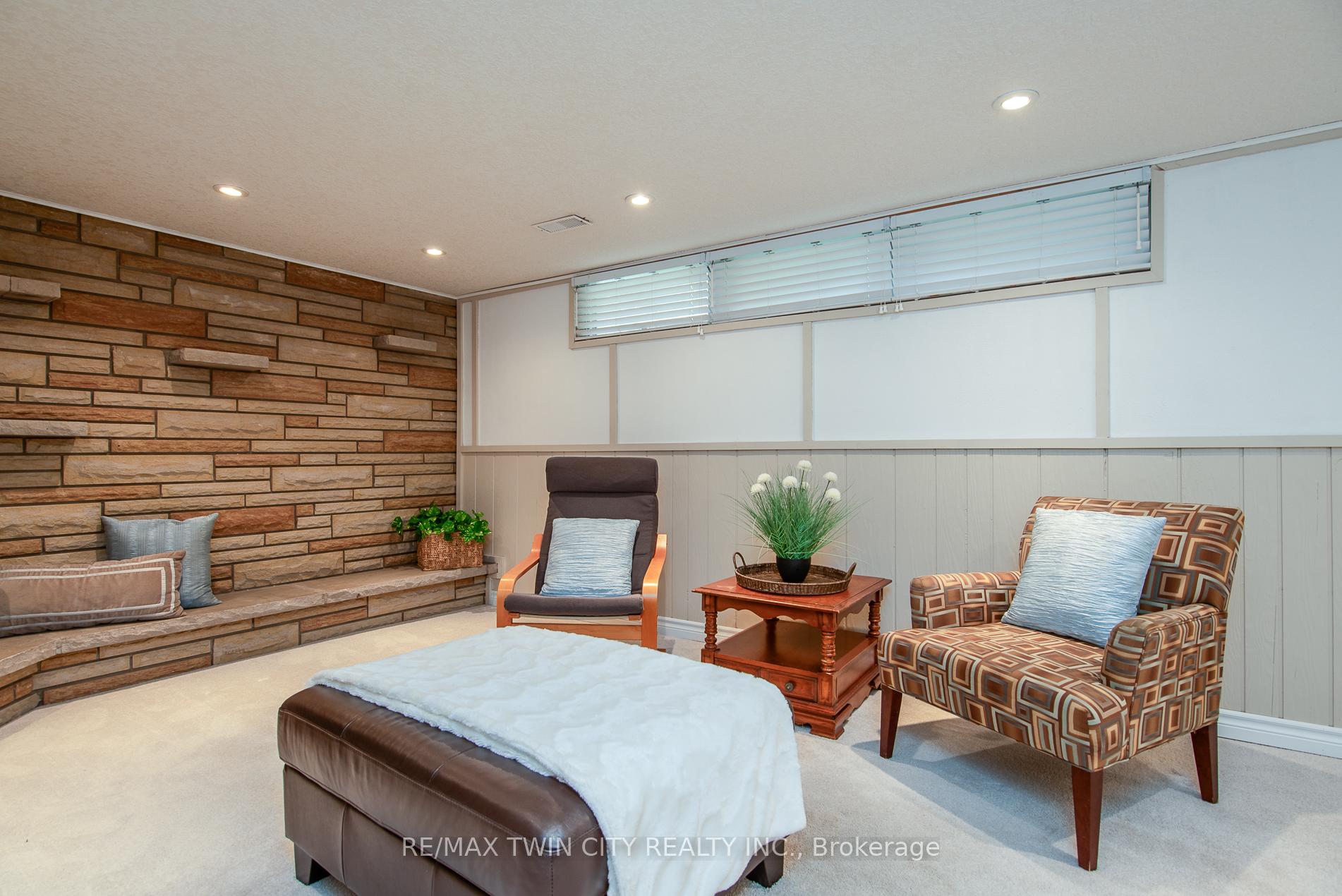 Photo 30 of 31 Carwood Crescent, Kitchener, Rockway — HOMEH