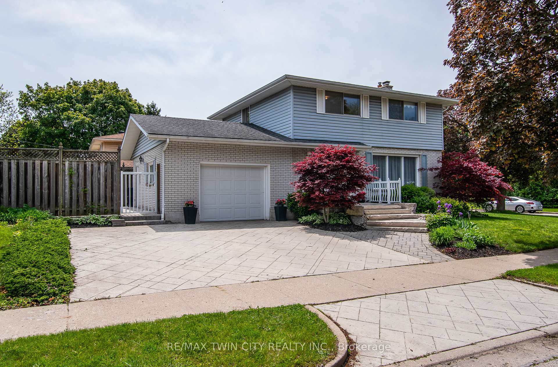 Photo 36 of 31 Carwood Crescent, Kitchener, Rockway — HOMEH