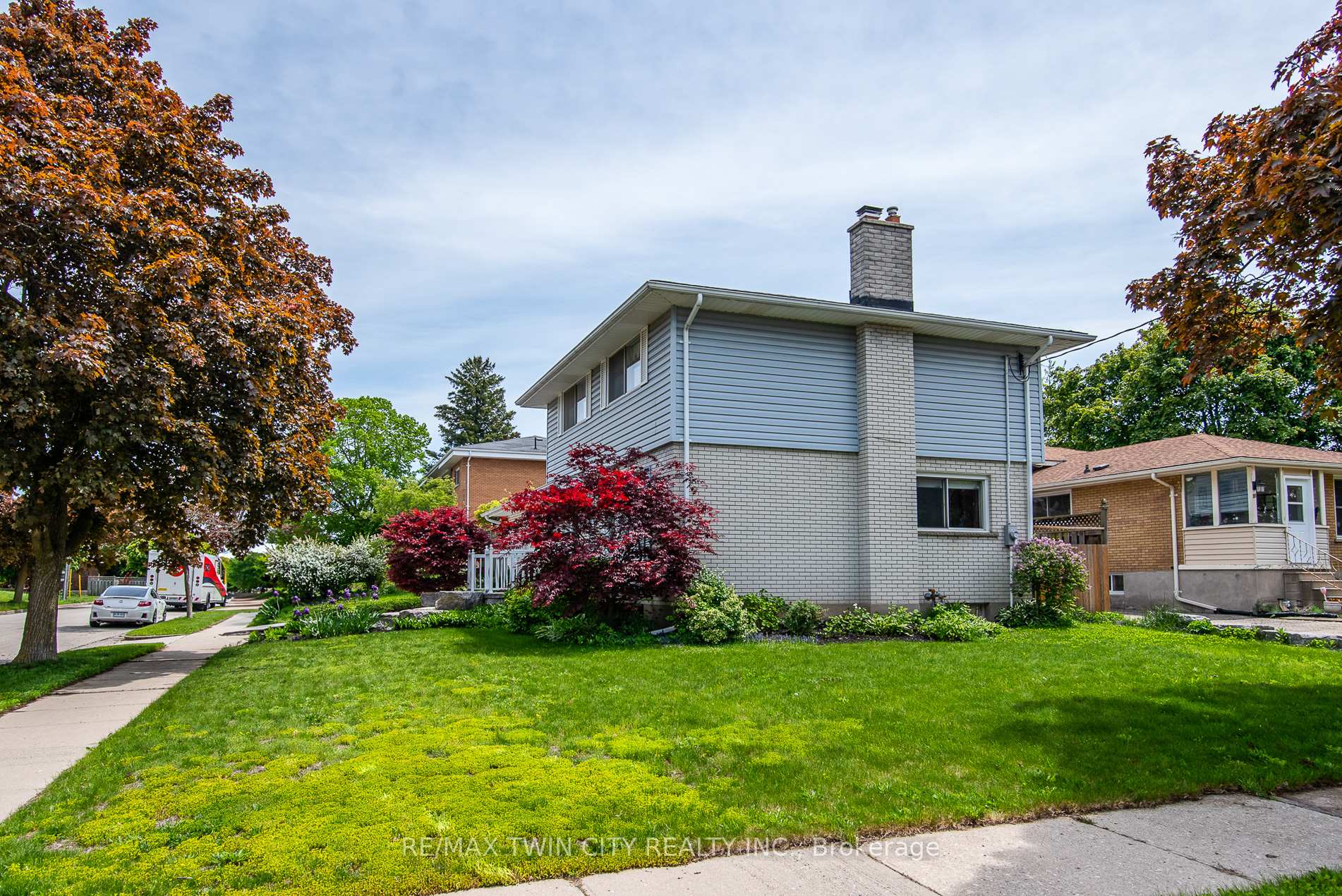 Photo 39 of 31 Carwood Crescent, Kitchener, Rockway — HOMEH