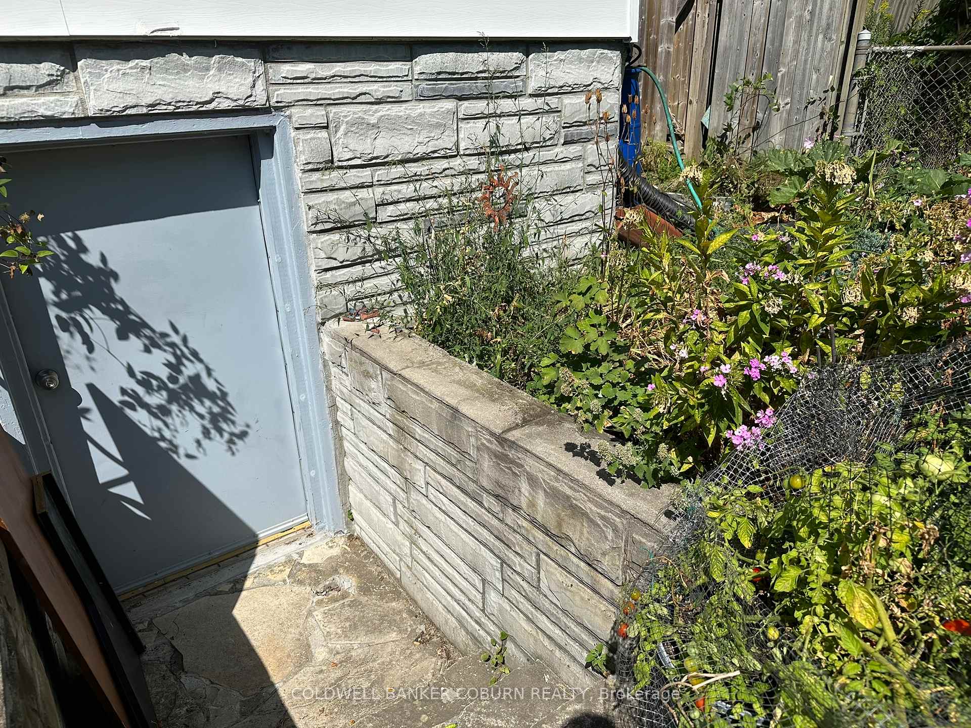 Photo 14 of 354 Weller Avenue, Kingston, Rideau — HOMEH
