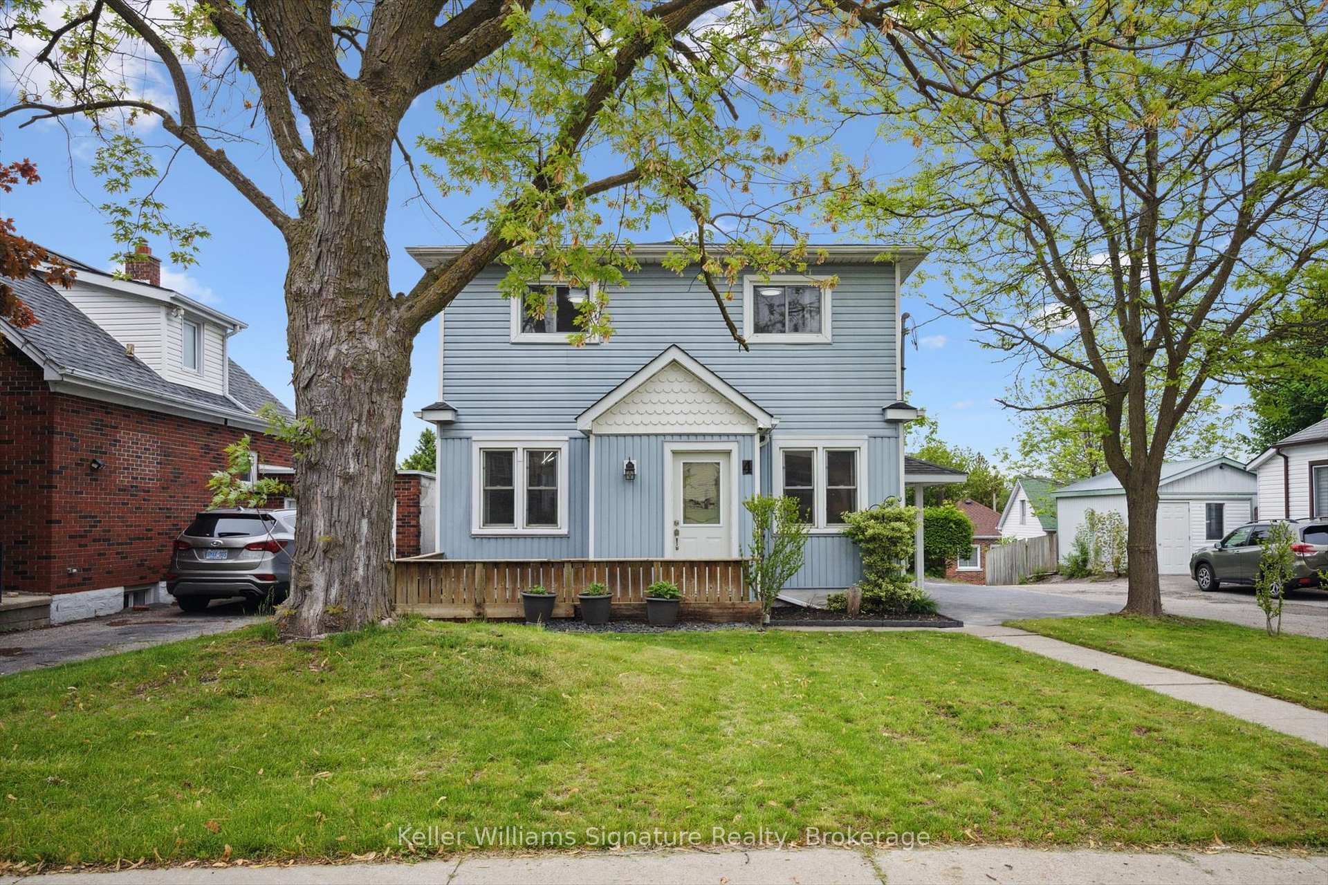 Photo 2 of 4 Kennedy Avenue, Kitchener — HOMEH