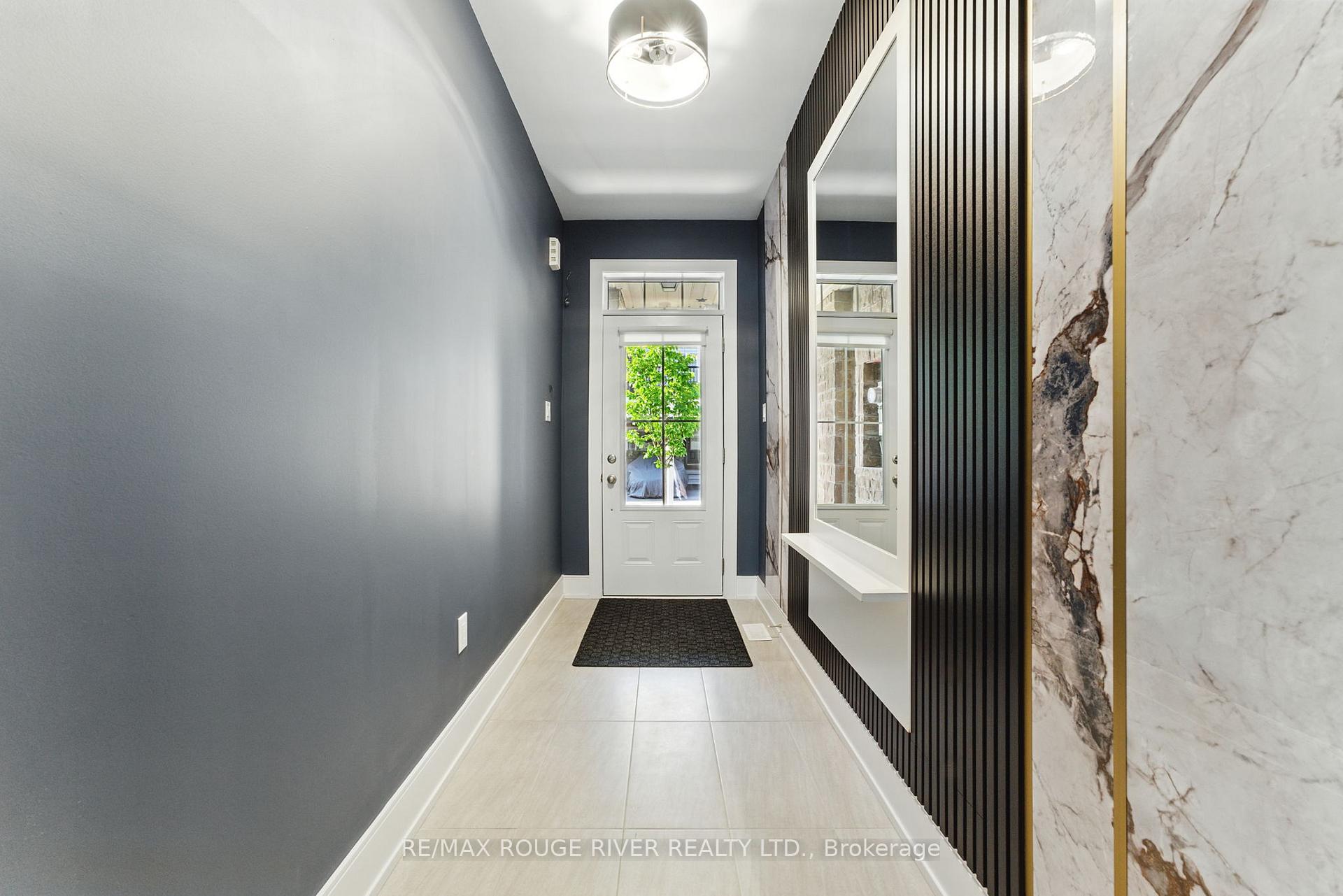 Photo 2 of 7 Caviglia Lane, Markham, Box Grove — HOMEH