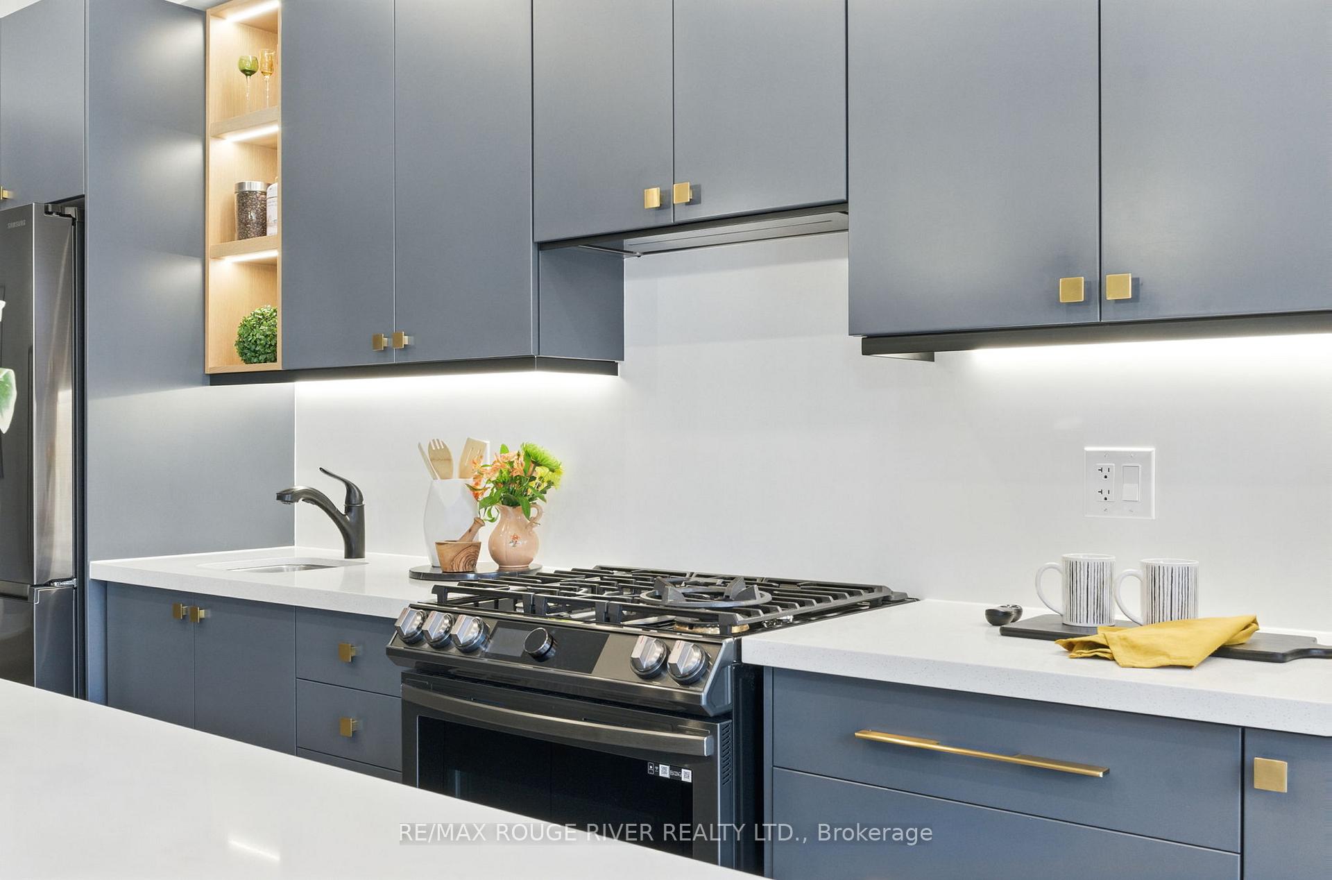 Photo 11 of 7 Caviglia Lane, Markham, Box Grove — HOMEH