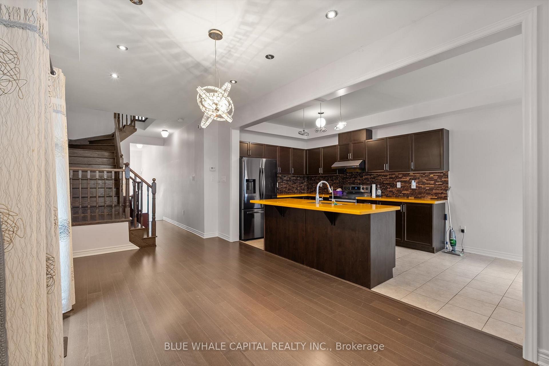 Photo 5 of 19 Black Locust Drive, Markham, Greensborough — HOMEH