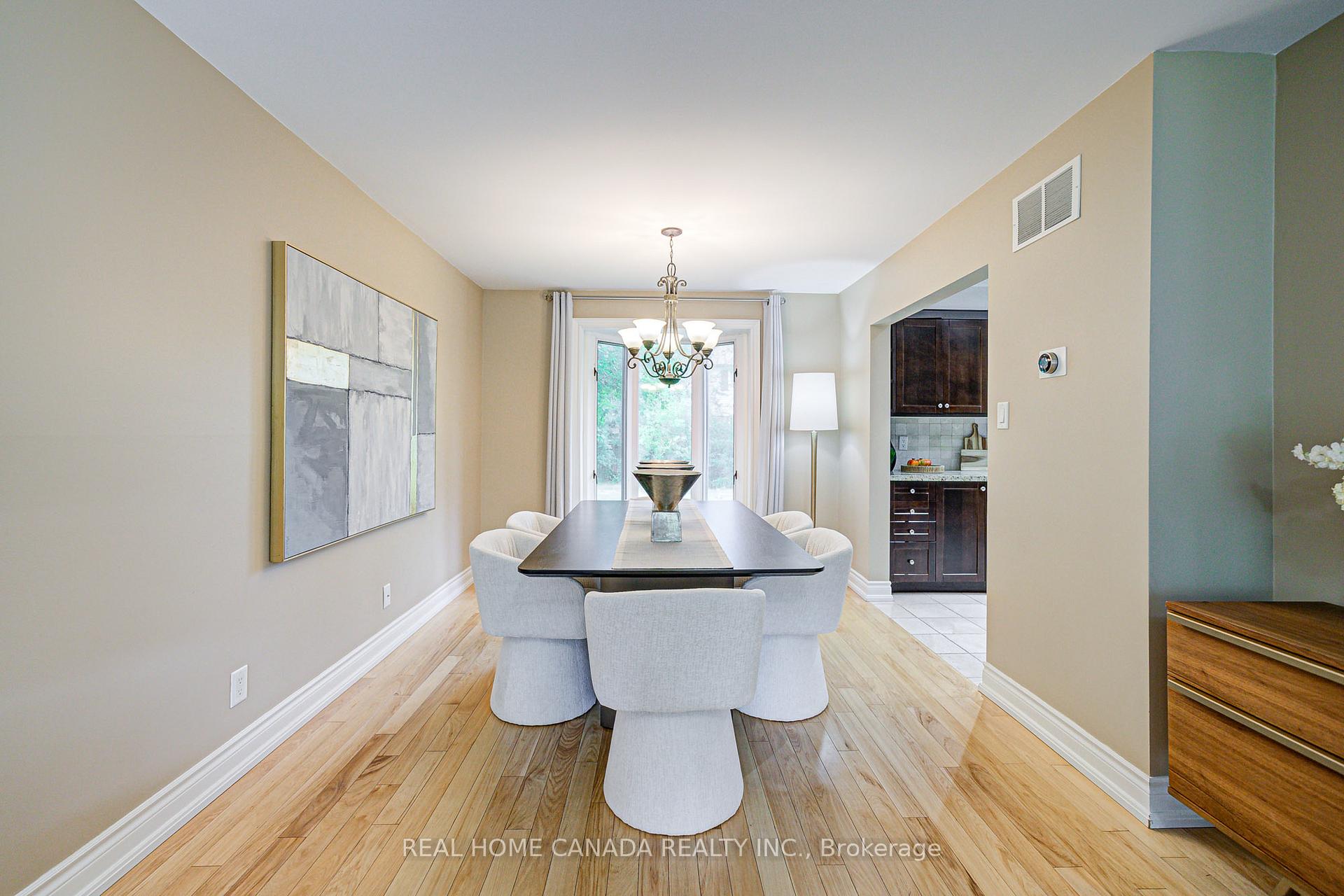 Photo 7 of 22 Chant Crescent, Markham, Unionville — HOMEH