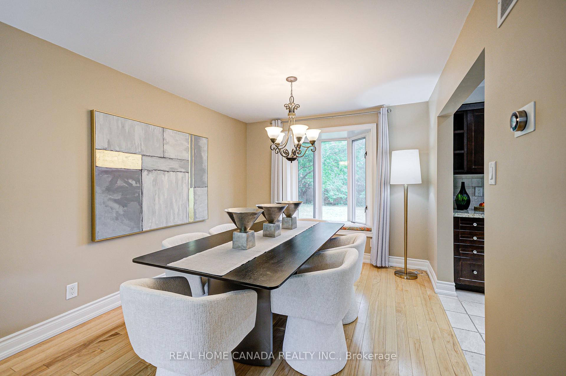 Photo 9 of 22 Chant Crescent, Markham, Unionville — HOMEH