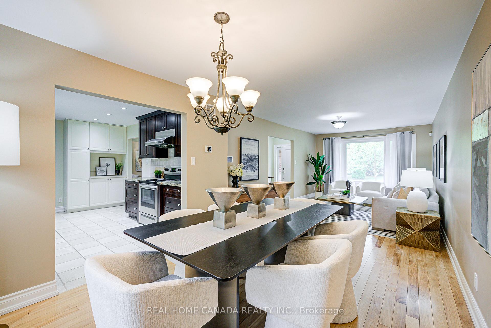 Photo 10 of 22 Chant Crescent, Markham, Unionville — HOMEH