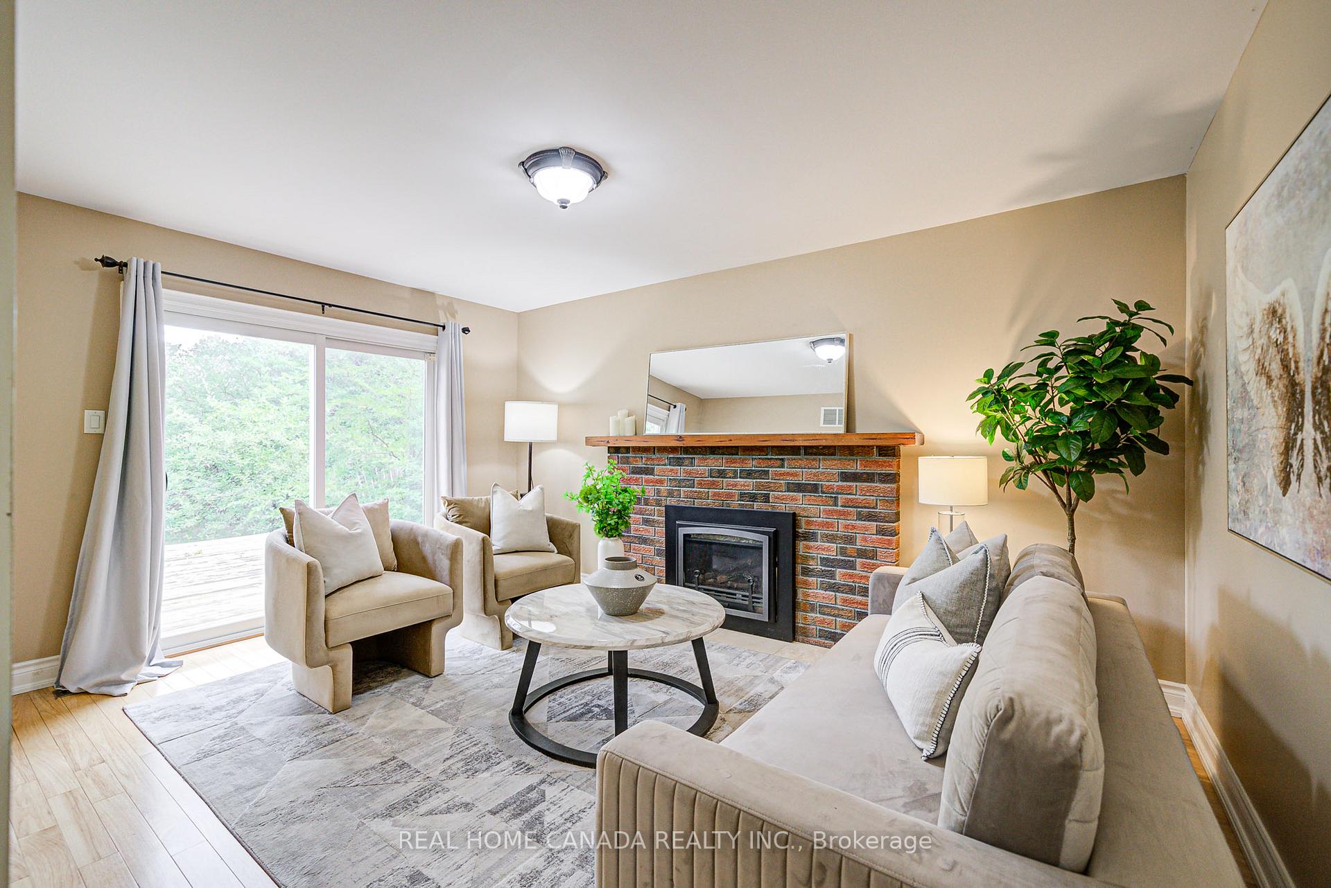 Photo 19 of 22 Chant Crescent, Markham, Unionville — HOMEH