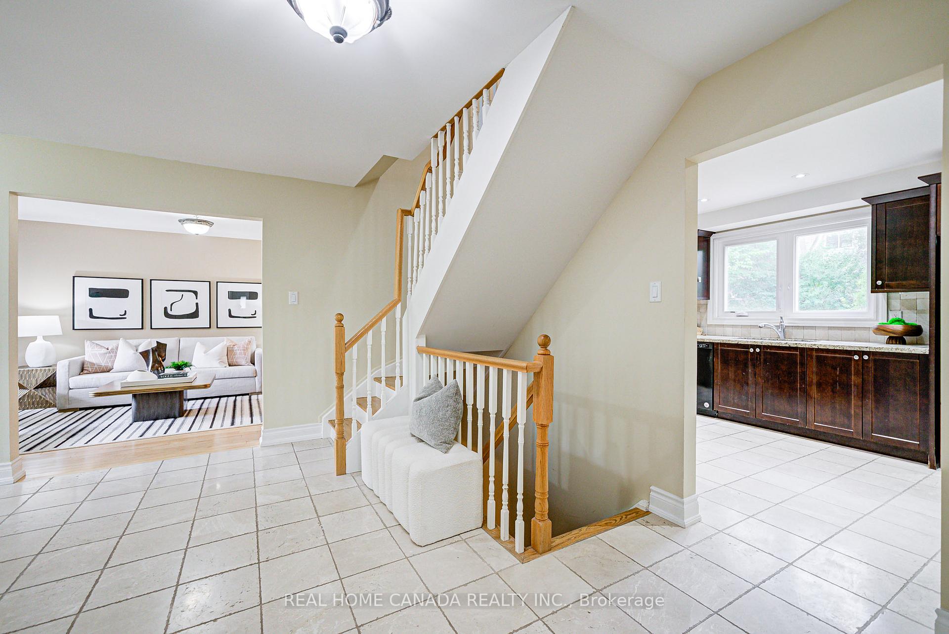Photo 23 of 22 Chant Crescent, Markham, Unionville — HOMEH
