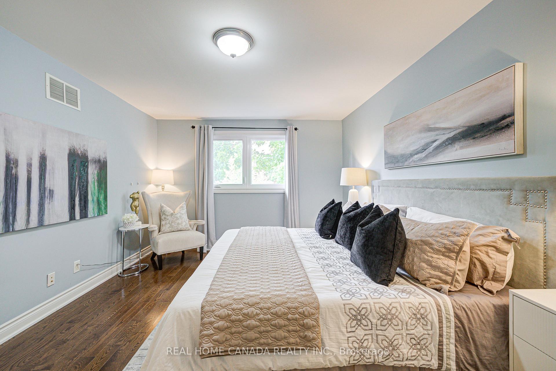 Photo 25 of 22 Chant Crescent, Markham, Unionville — HOMEH