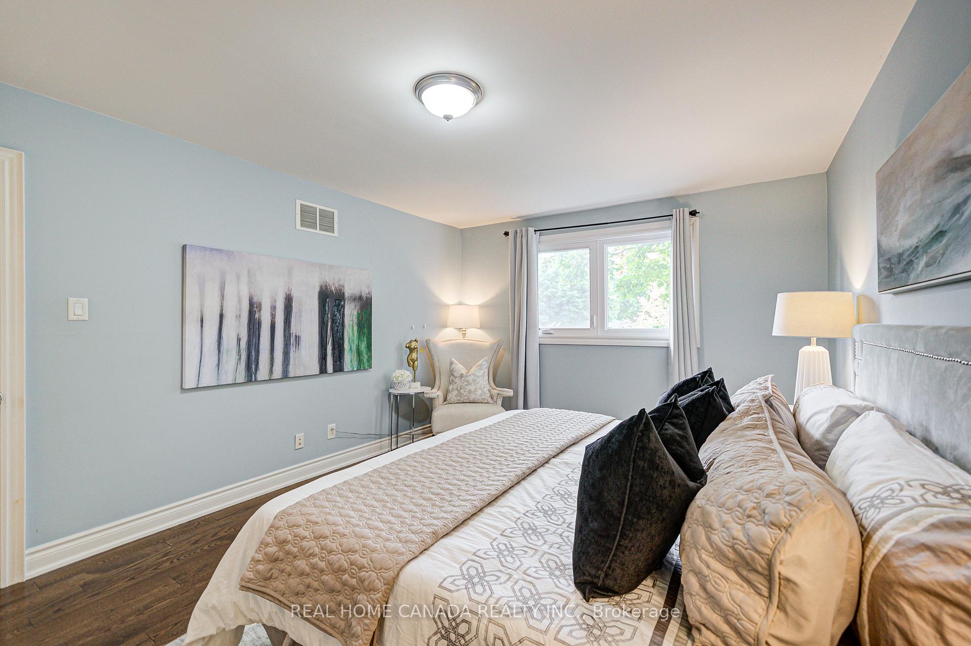 Photo 26 of 22 Chant Crescent, Markham, Unionville — HOMEH