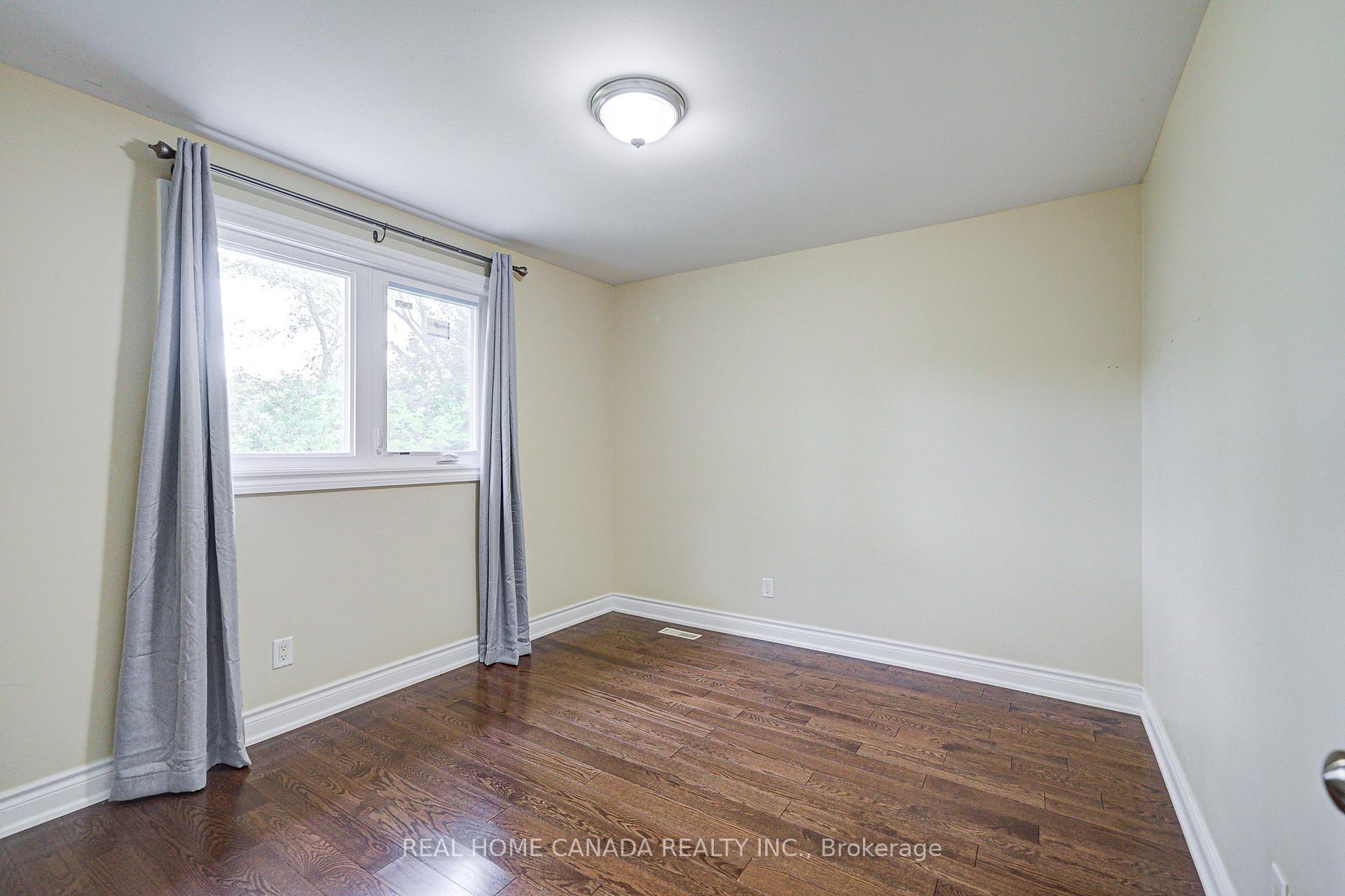 Photo 34 of 22 Chant Crescent, Markham, Unionville — HOMEH