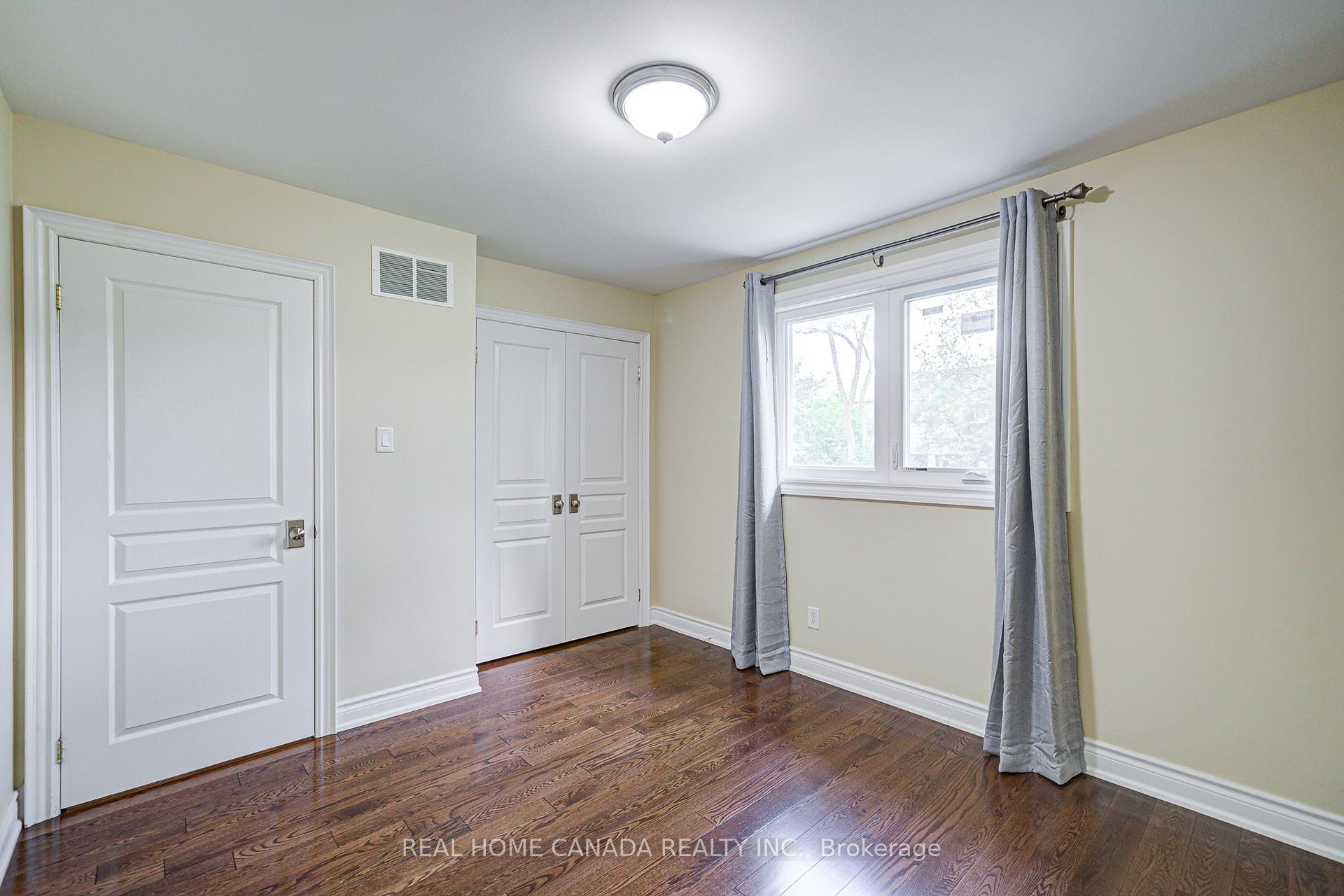 Photo 35 of 22 Chant Crescent, Markham, Unionville — HOMEH