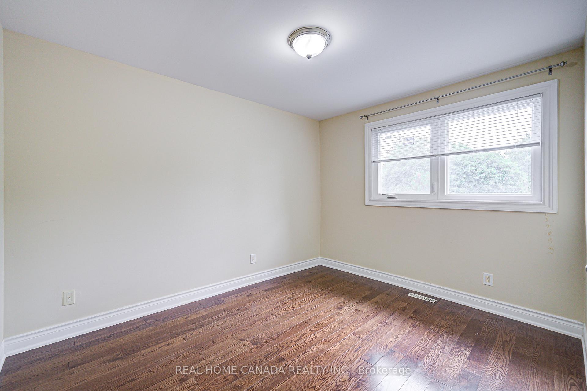 Photo 36 of 22 Chant Crescent, Markham, Unionville — HOMEH