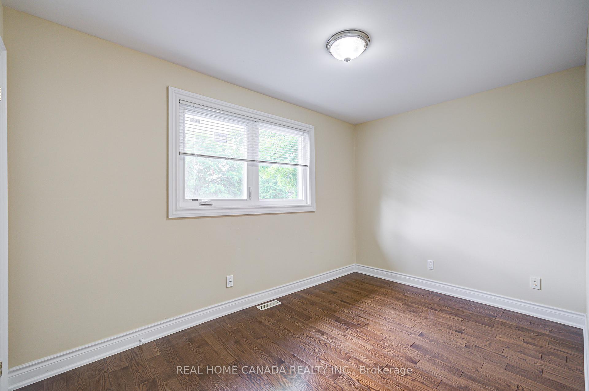 Photo 37 of 22 Chant Crescent, Markham, Unionville — HOMEH