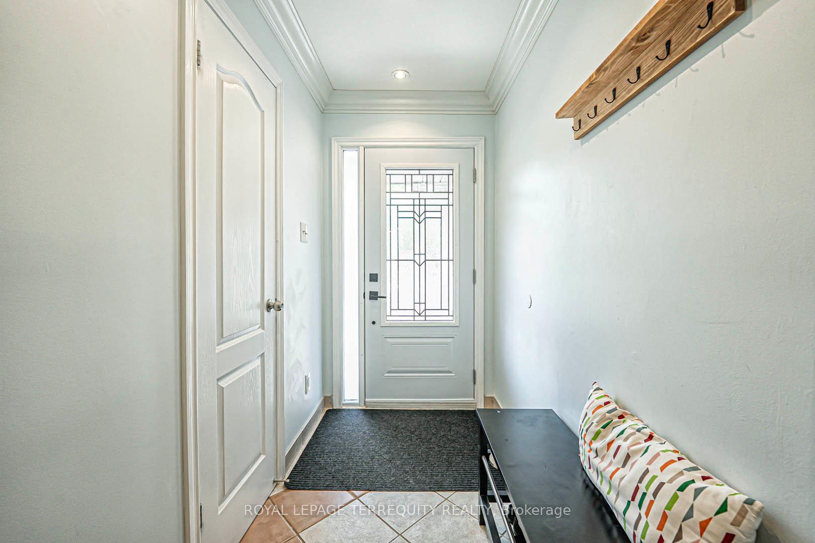 Photo 2 of 40 Pepperell Crescent, Markham, Milliken Mills West — HOMEH