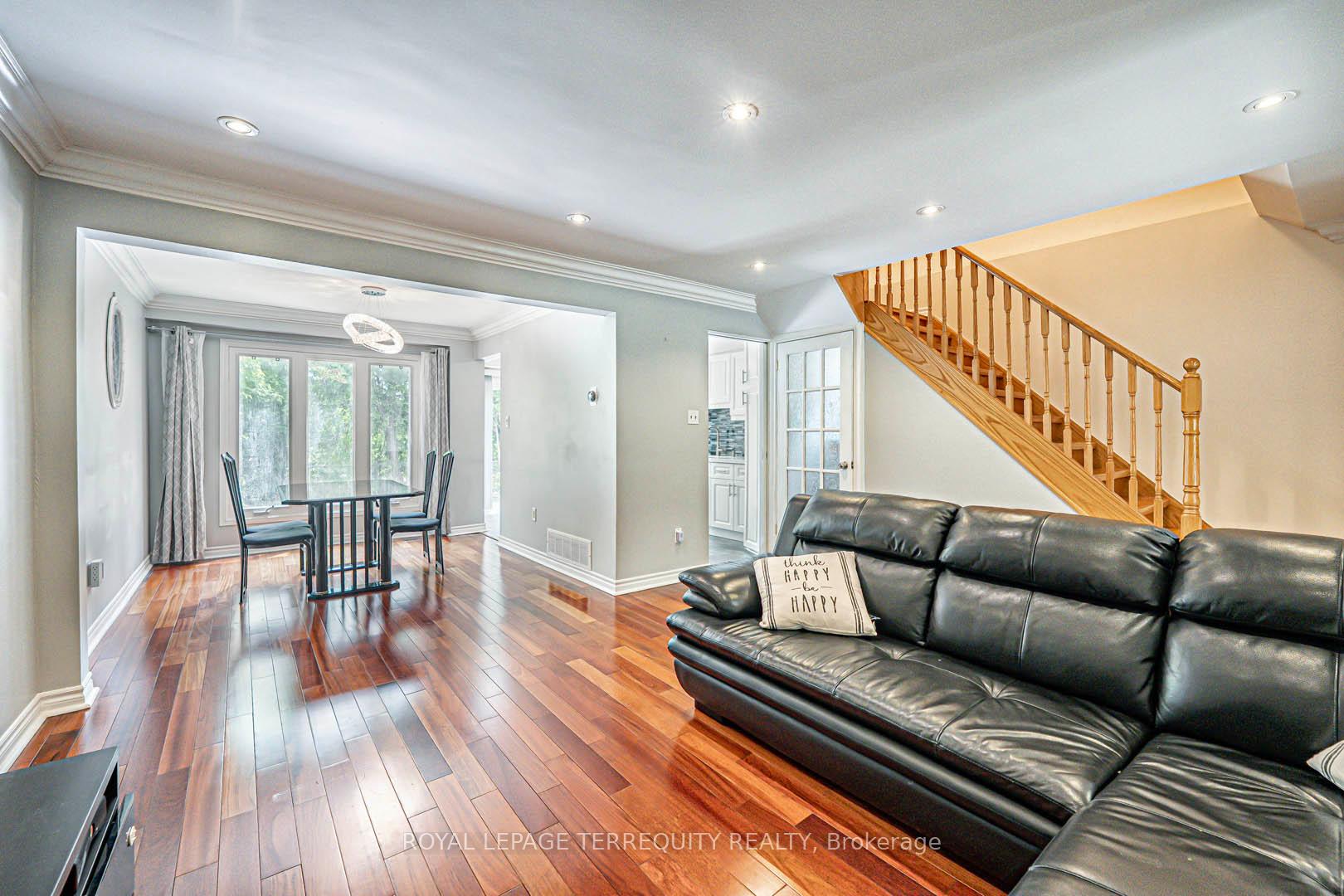 Photo 7 of 40 Pepperell Crescent, Markham, Milliken Mills West — HOMEH