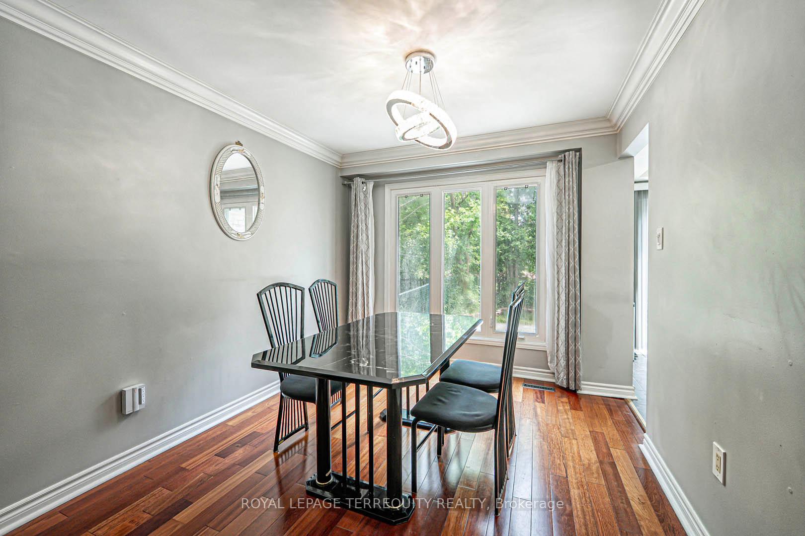Photo 8 of 40 Pepperell Crescent, Markham, Milliken Mills West — HOMEH
