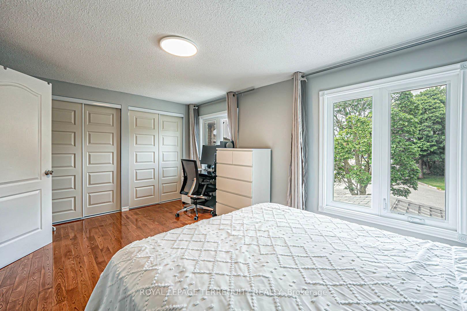 Photo 20 of 40 Pepperell Crescent, Markham, Milliken Mills West — HOMEH
