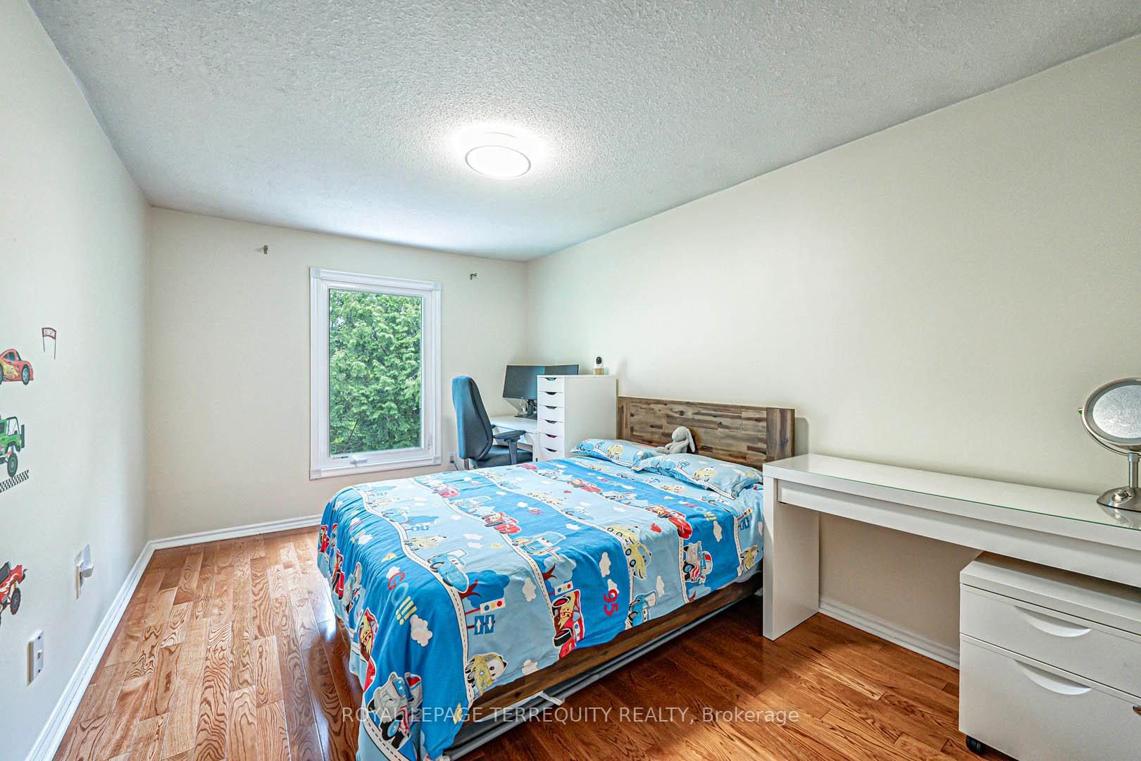 Photo 21 of 40 Pepperell Crescent, Markham, Milliken Mills West — HOMEH