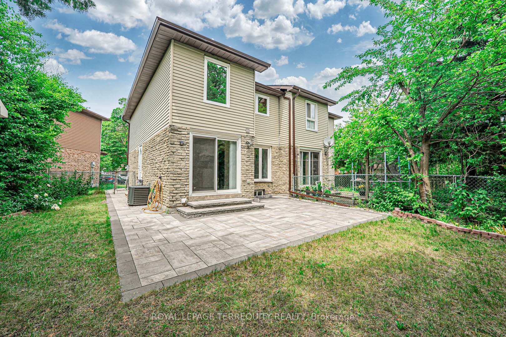 Photo 38 of 40 Pepperell Crescent, Markham, Milliken Mills West — HOMEH
