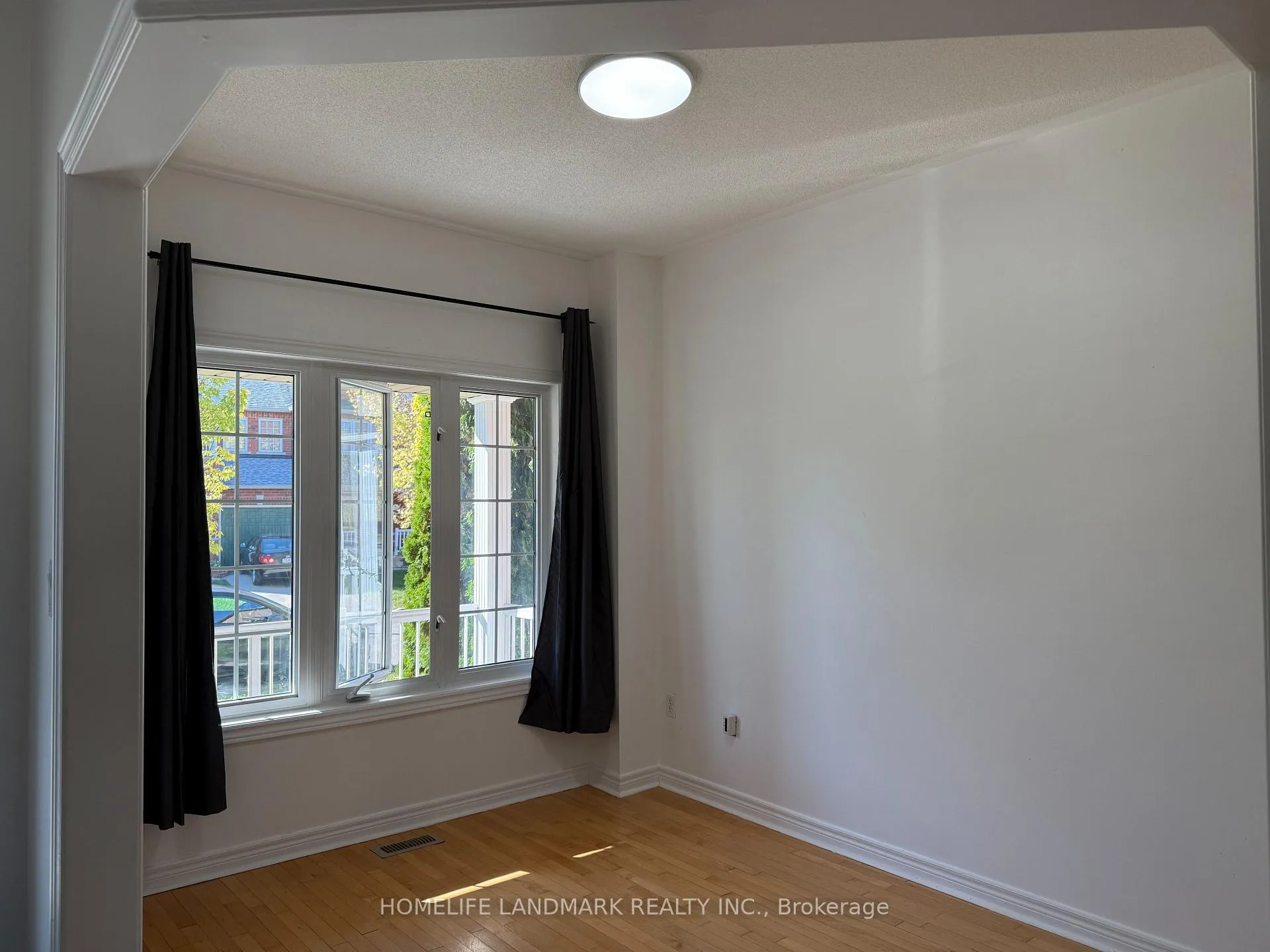 Photo 3 of 37 Osmond Appleton Road, Markham, Greensborough — HOMEH