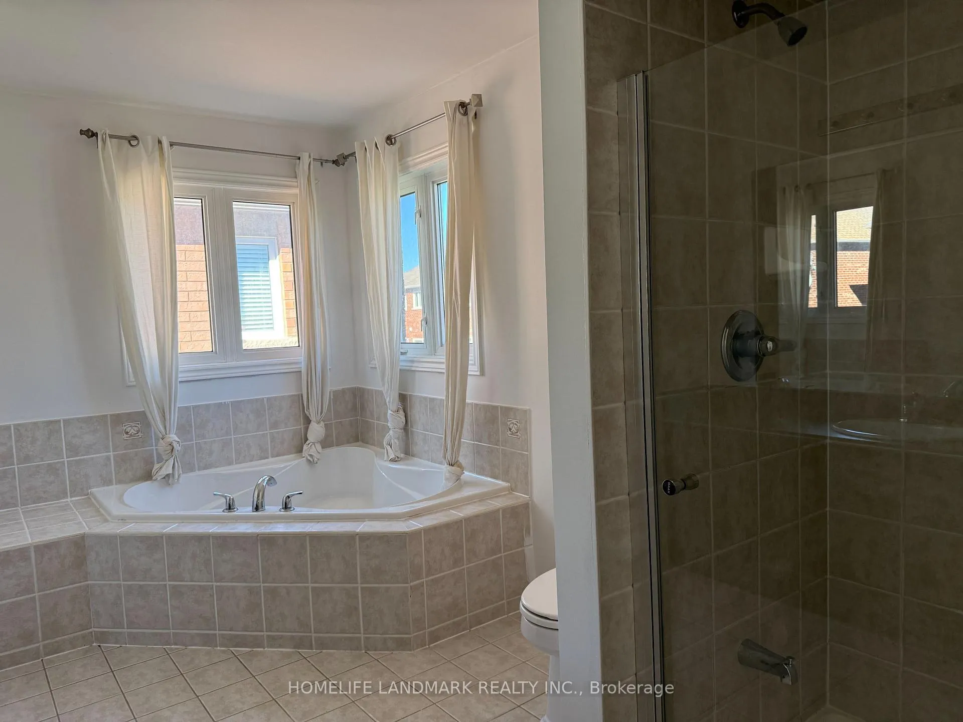 Photo 12 of 37 Osmond Appleton Road, Markham, Greensborough — HOMEH