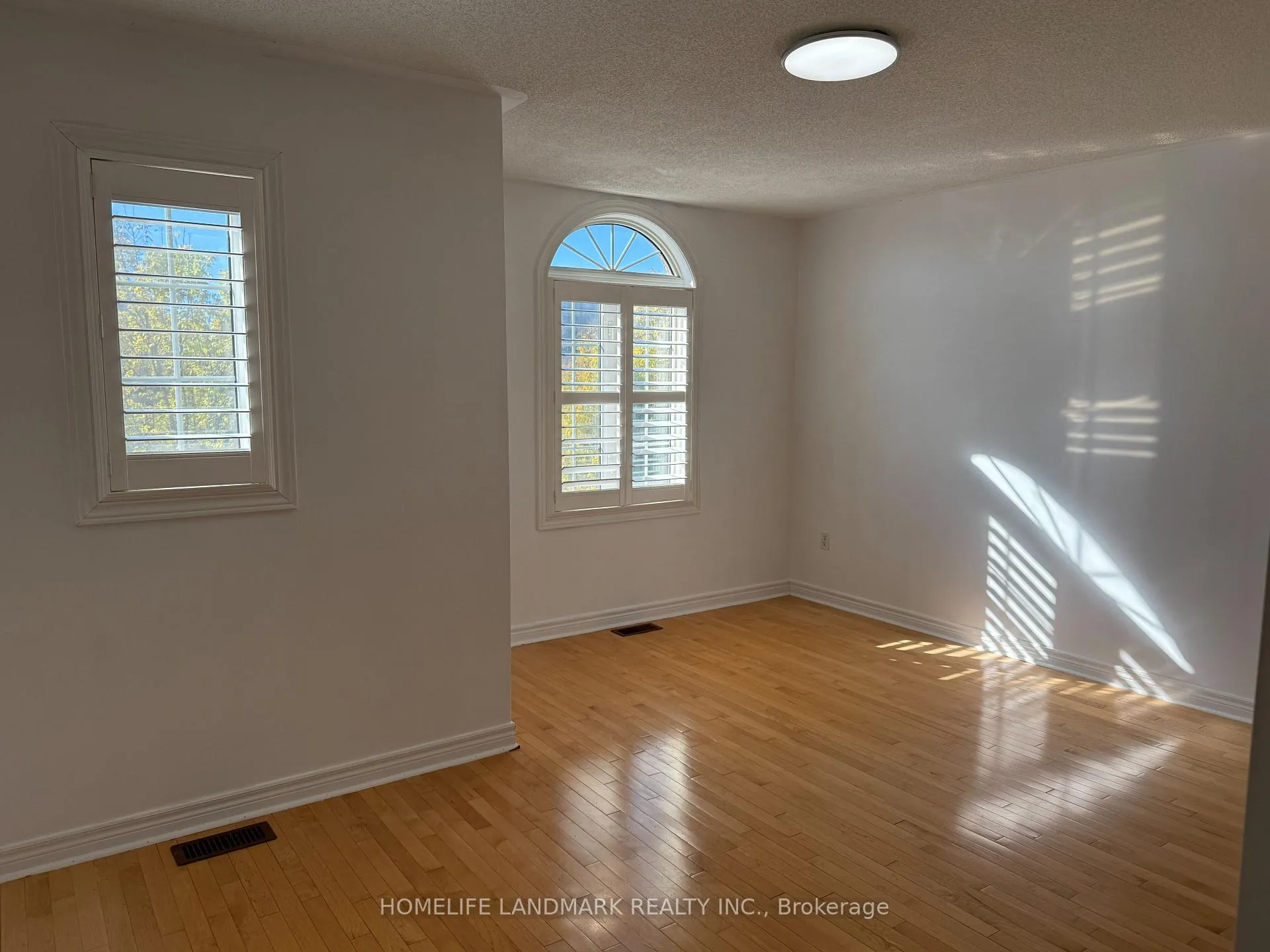 Photo 17 of 37 Osmond Appleton Road, Markham, Greensborough — HOMEH