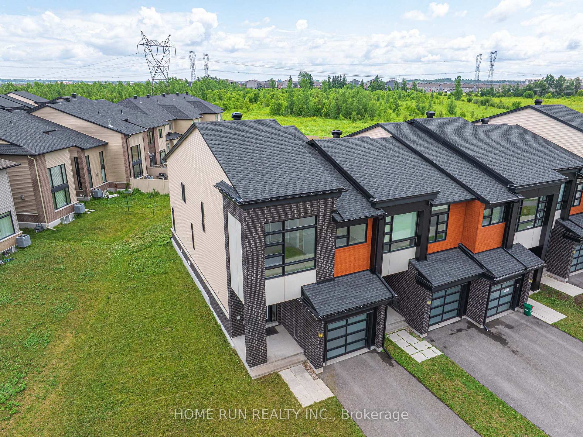 Photo 4 of 4946 Abbott Street, Ottawa, Kanata - Emerald Meadows/Trailwest — HOMEH